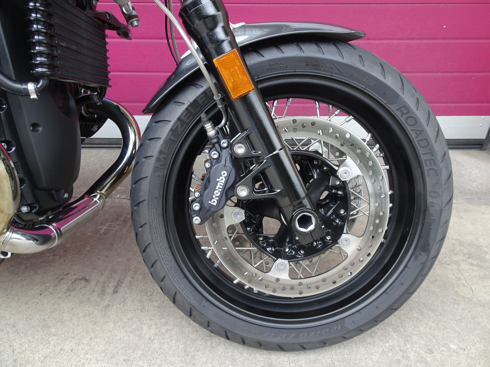 BMW R nineT Pure A2 (35kW)-image-1