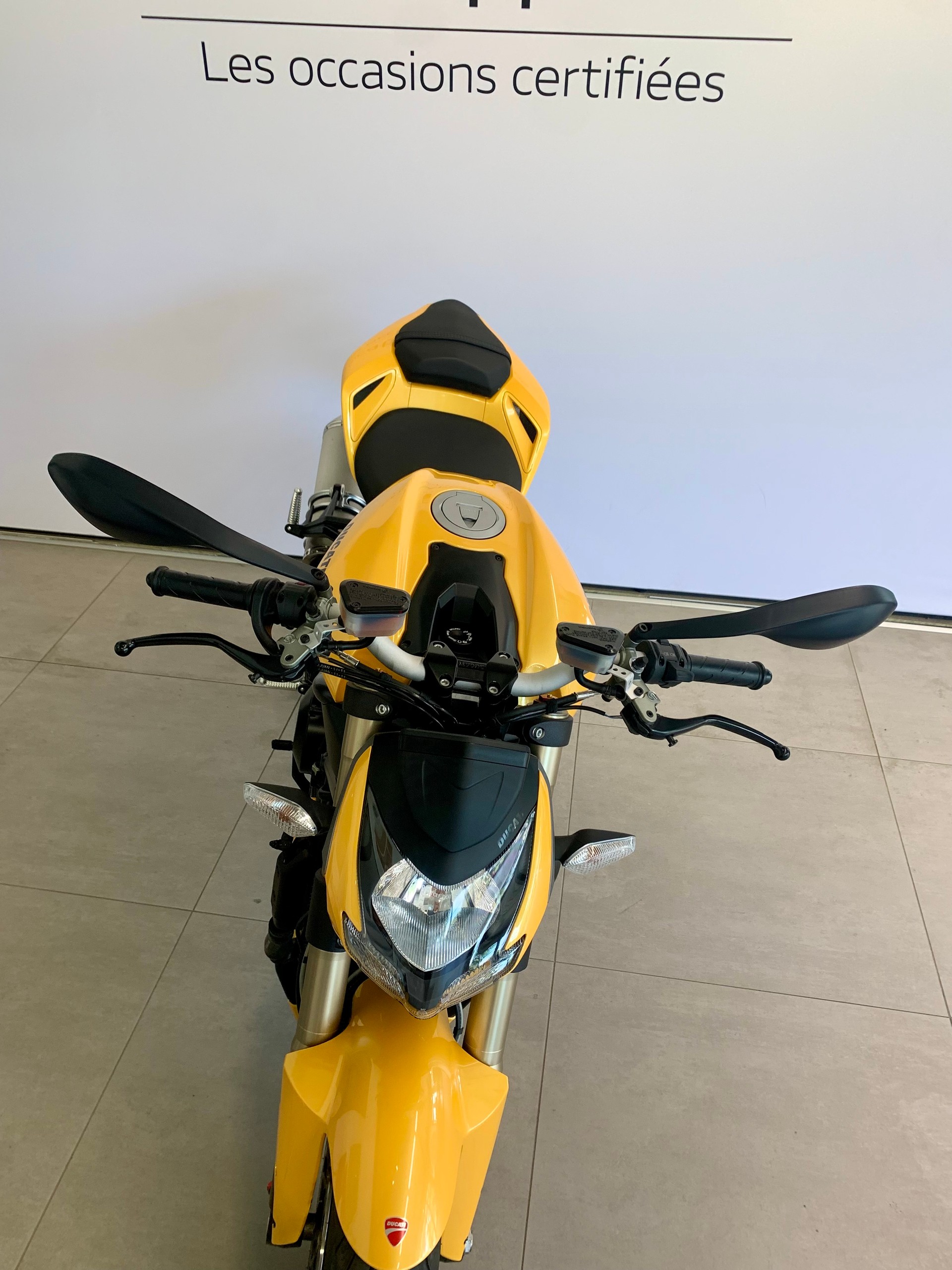 DUCATI Streetfighter 848-showroom-element-3
