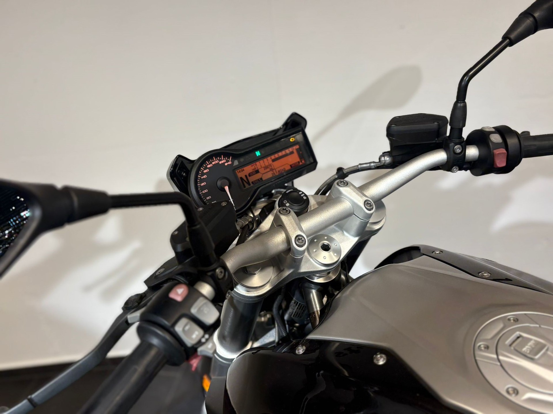 BMW R 1200 R ABS-image-6