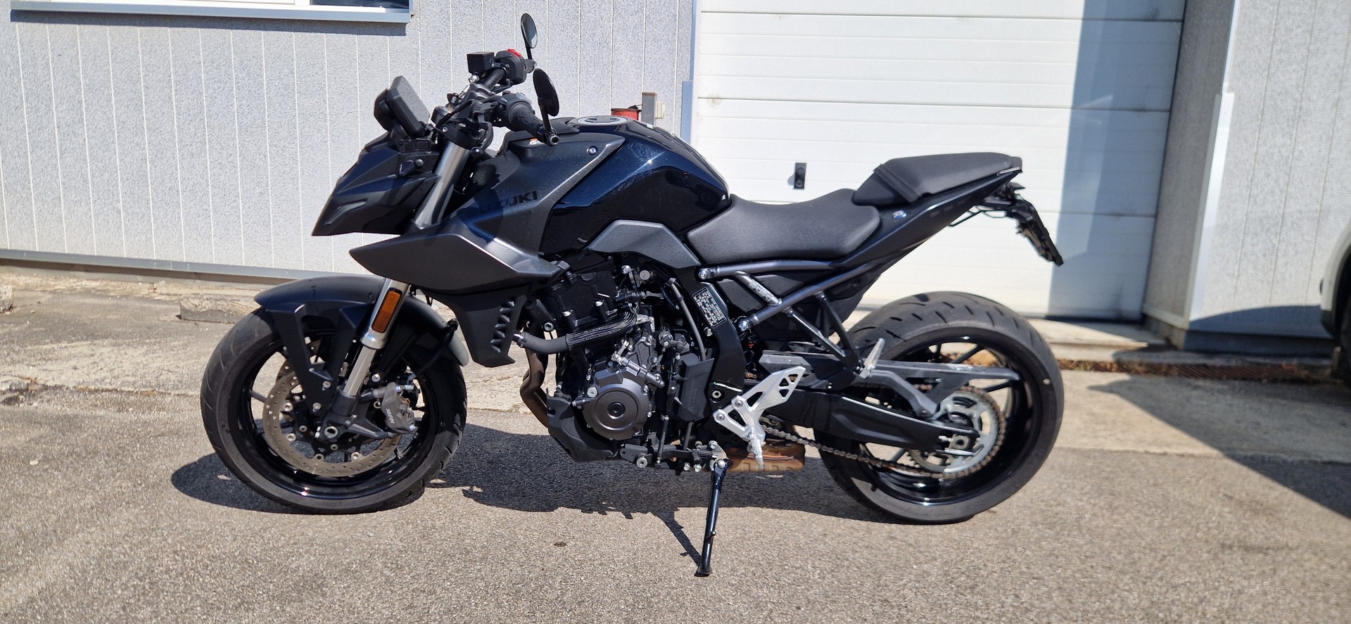 SUZUKI GSX 8 S (35kW)-image-3