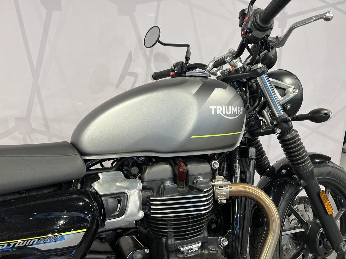 TRIUMPH Speed Twin 900-image-2