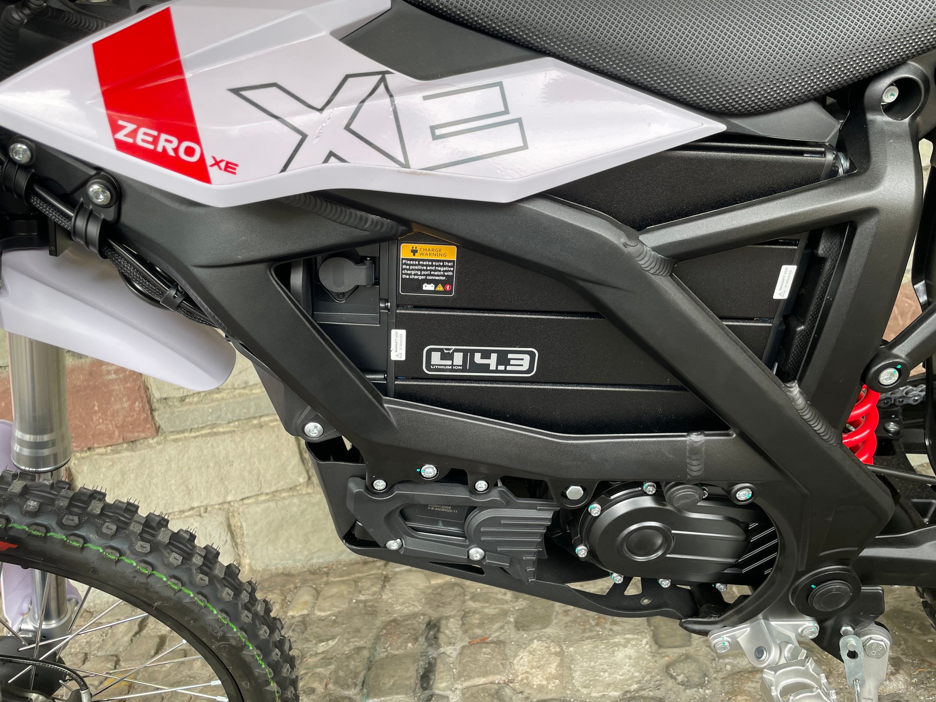 ZERO XE-showroom-element-2