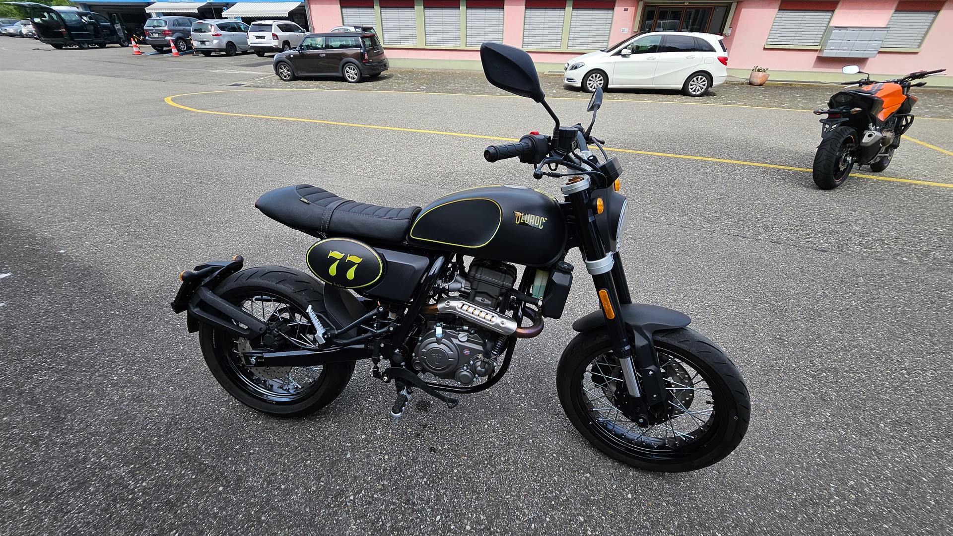 Bluroc Tracker 125
