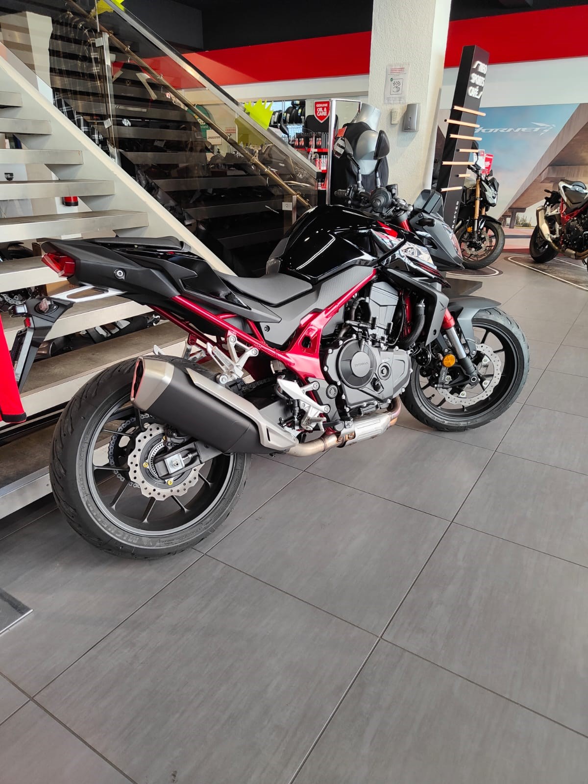 HONDA CB 750 Hornet-image-2