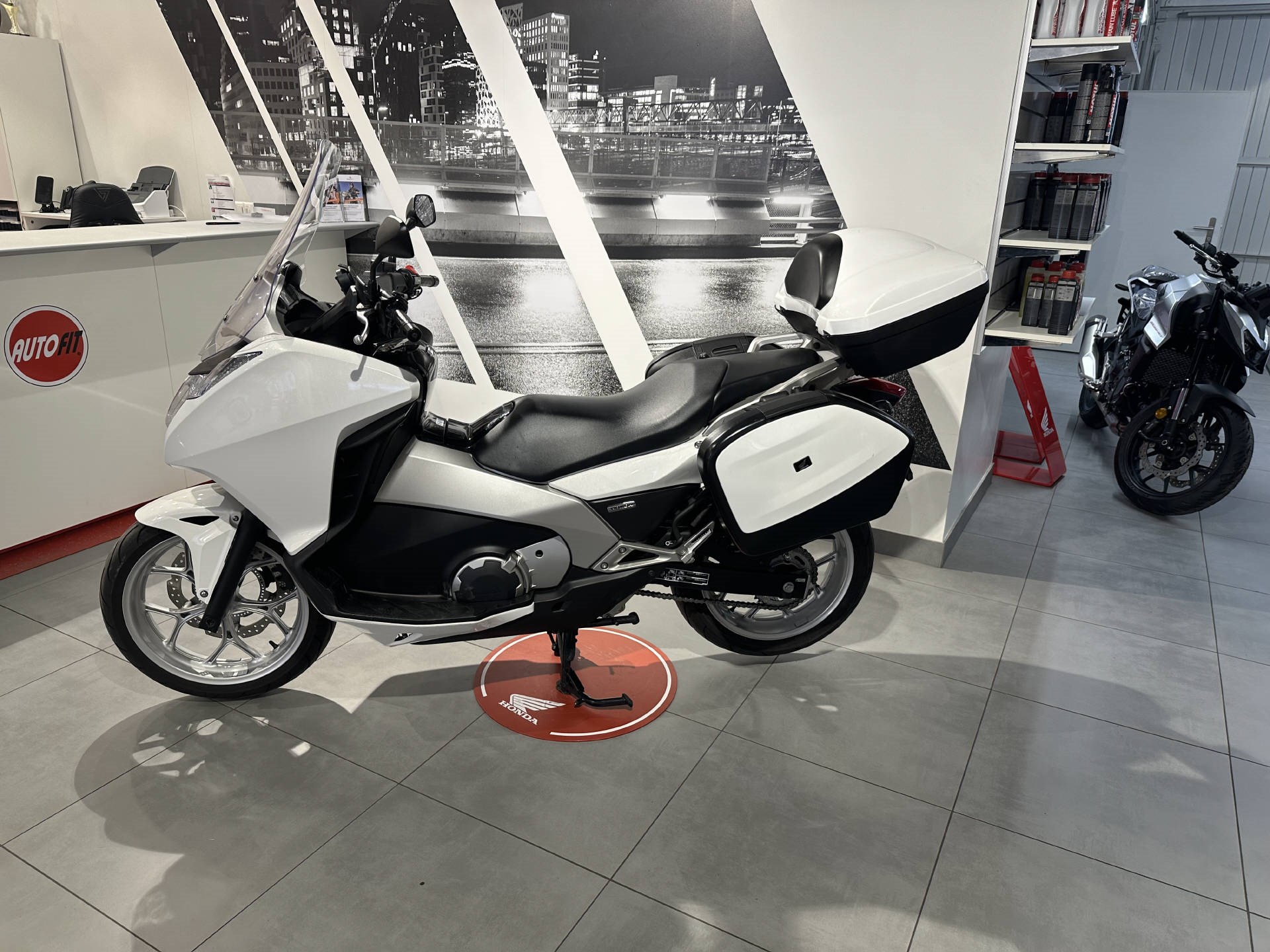 HONDA NC 700 D Integra ABS-showroom-element-1