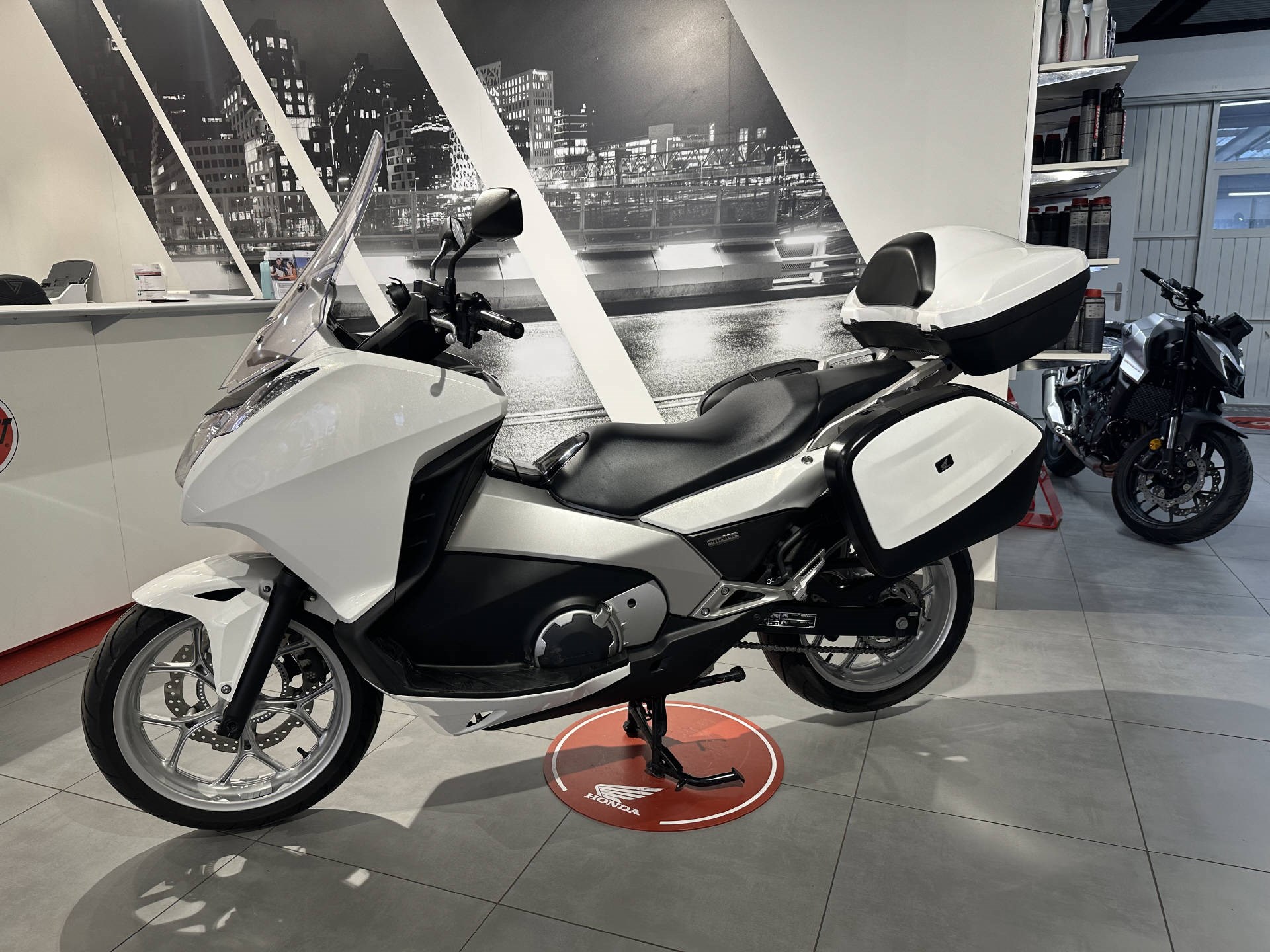 HONDA NC 700 D Integra ABS-showroom-element-3