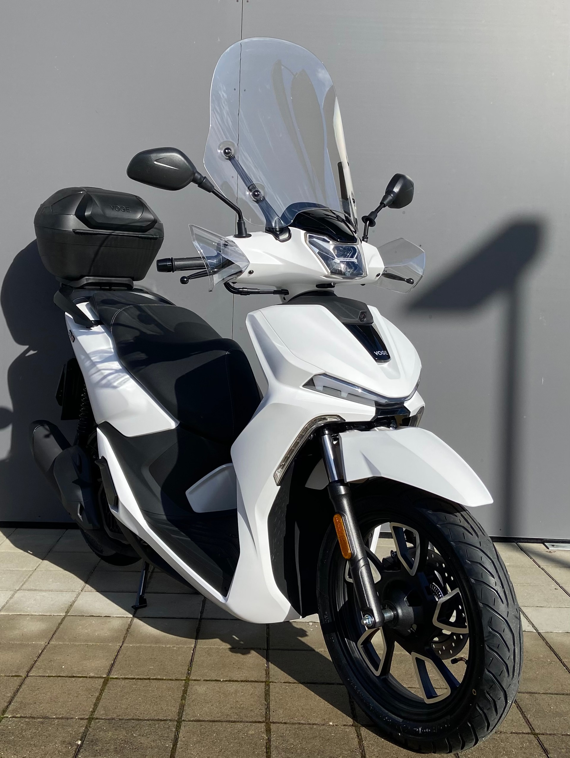 VOGE SR16