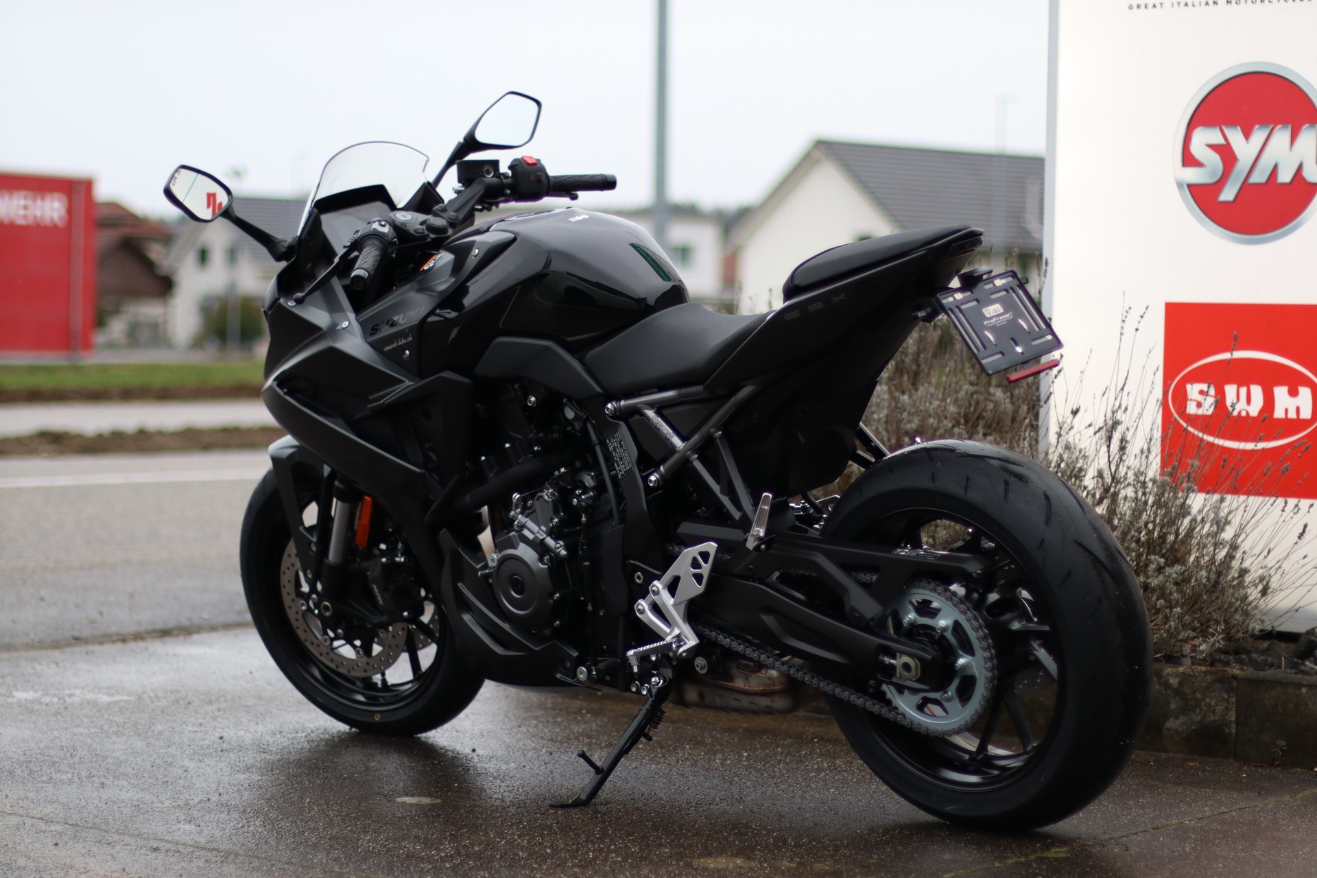 SUZUKI GSX-R 8-image-5