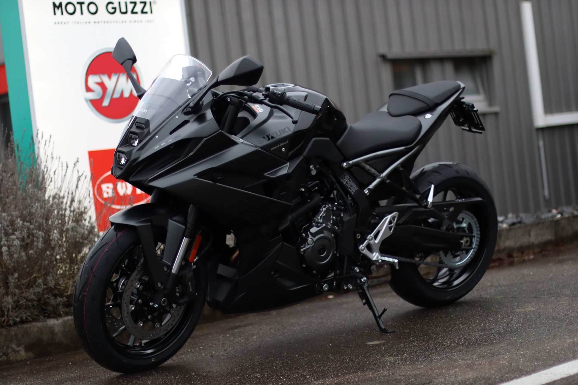 SUZUKI GSX-R 8-image-4