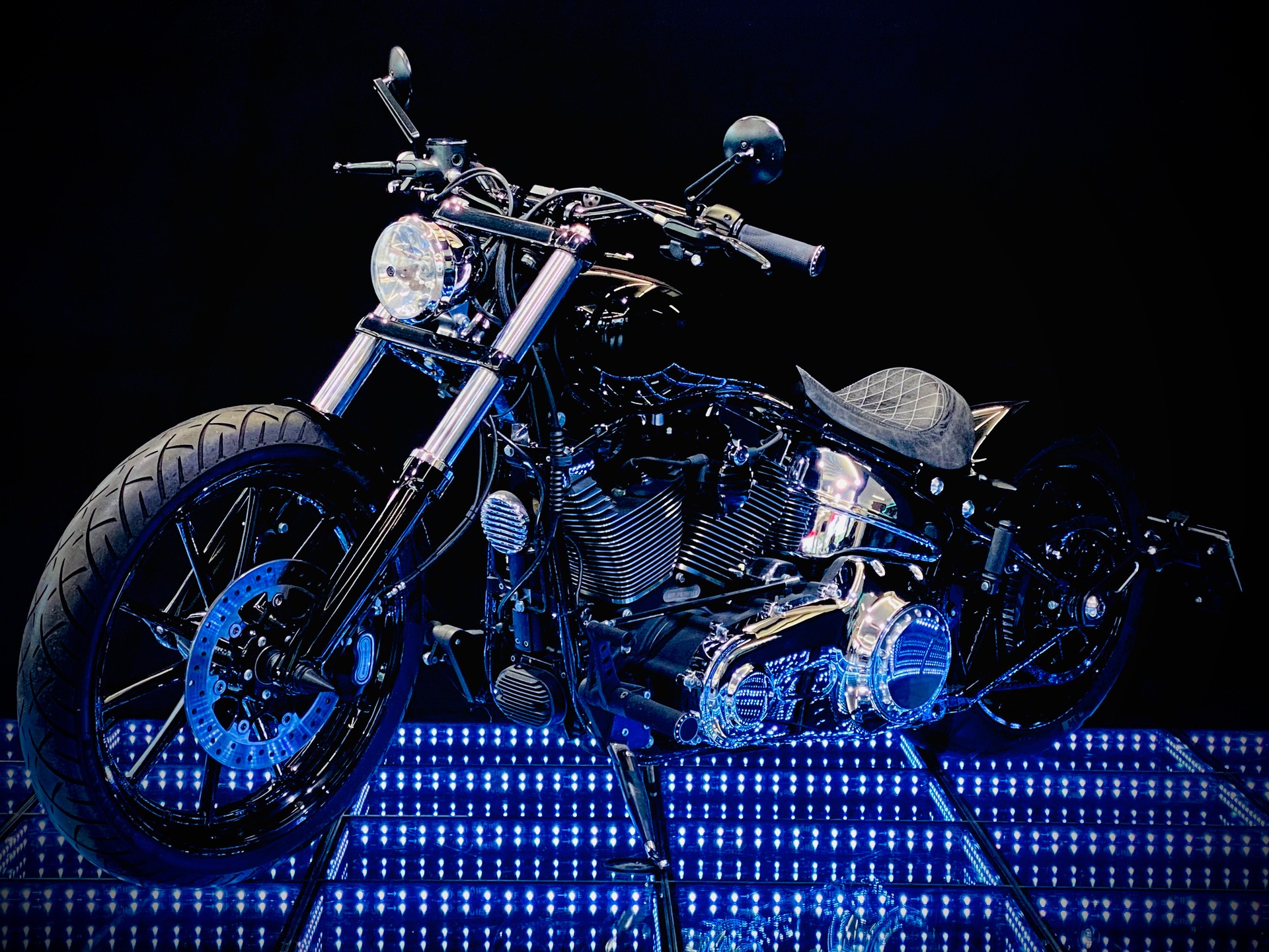 HARLEY-DAVIDSON FXSB Breakout 103 ABS-showroom-element-1