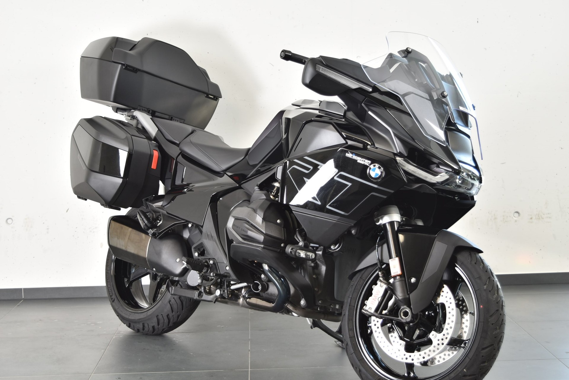 BMW R 1300 RT-showroom-element-2