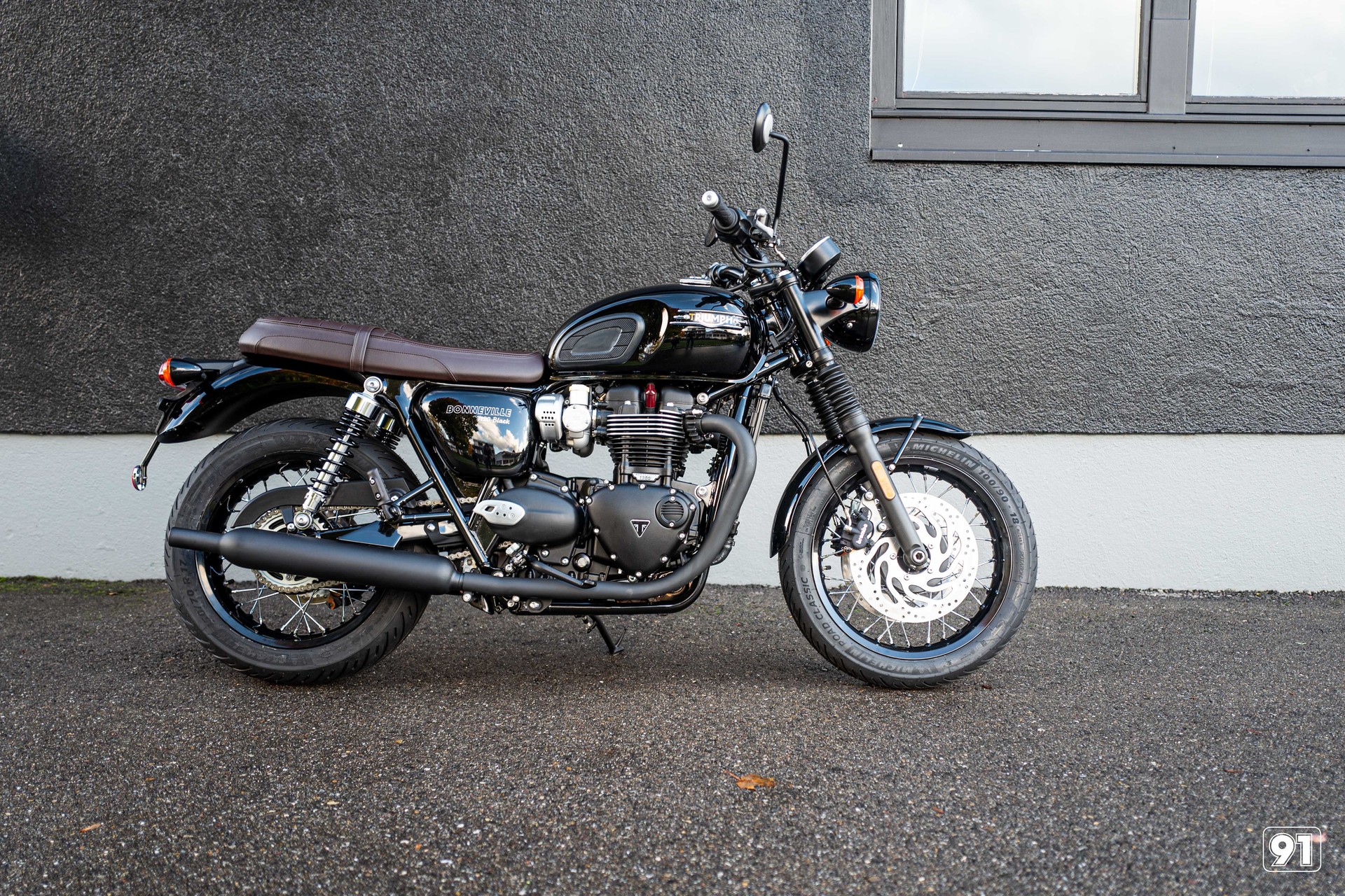 TRIUMPH Bonneville T120 Black-image-0