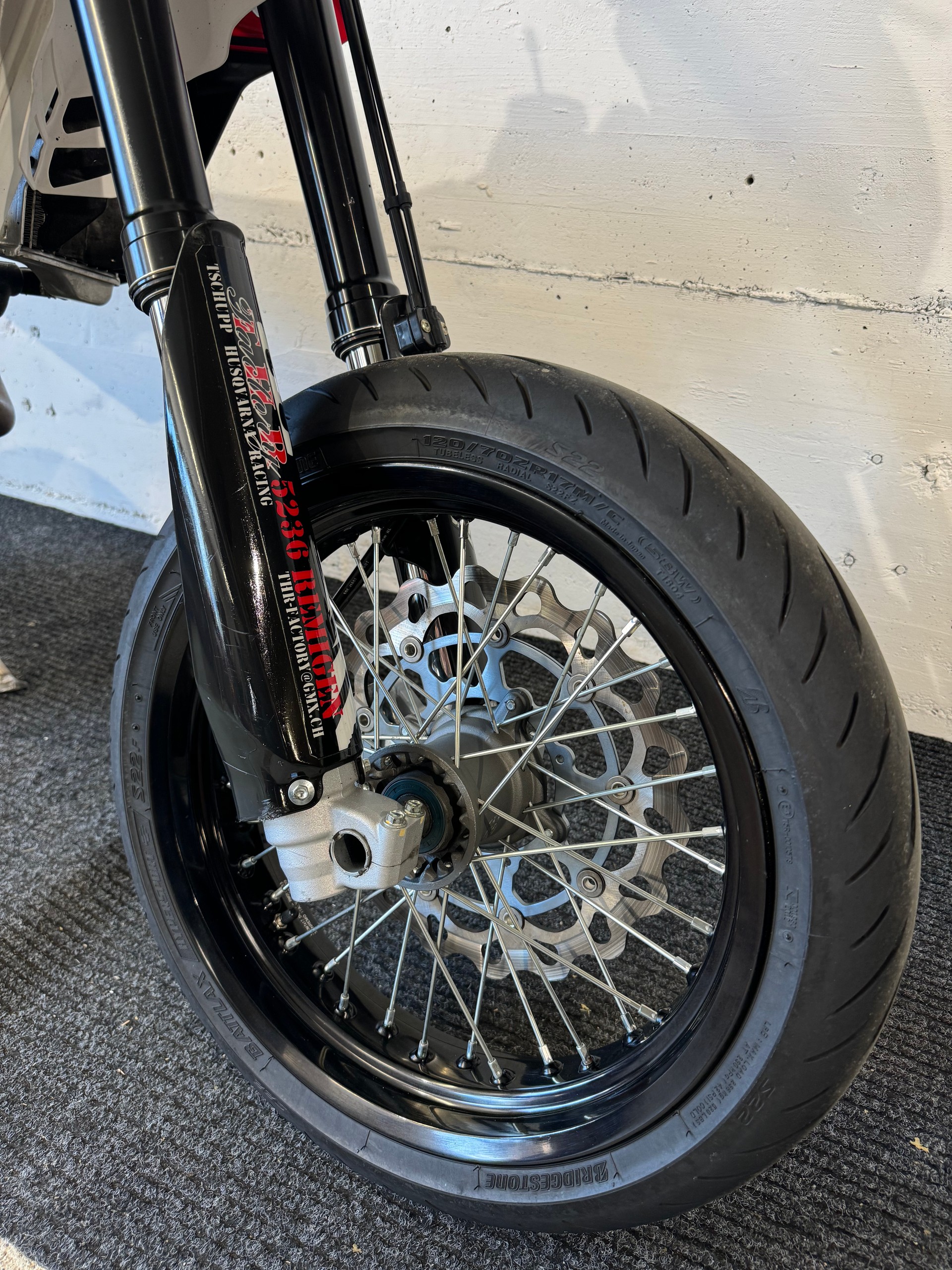 HUSQVARNA TE 250i-showroom-element-1