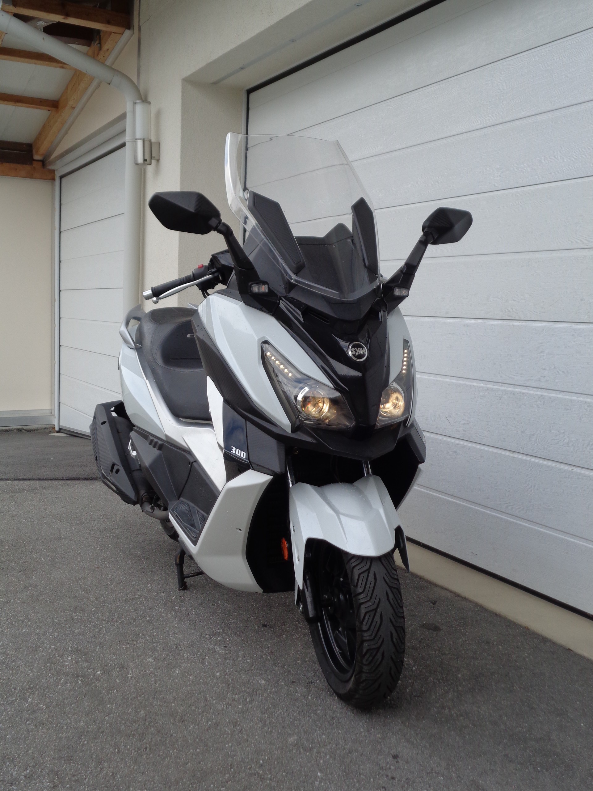 SYM Cruisym 300 i ABS-showroom-element-1