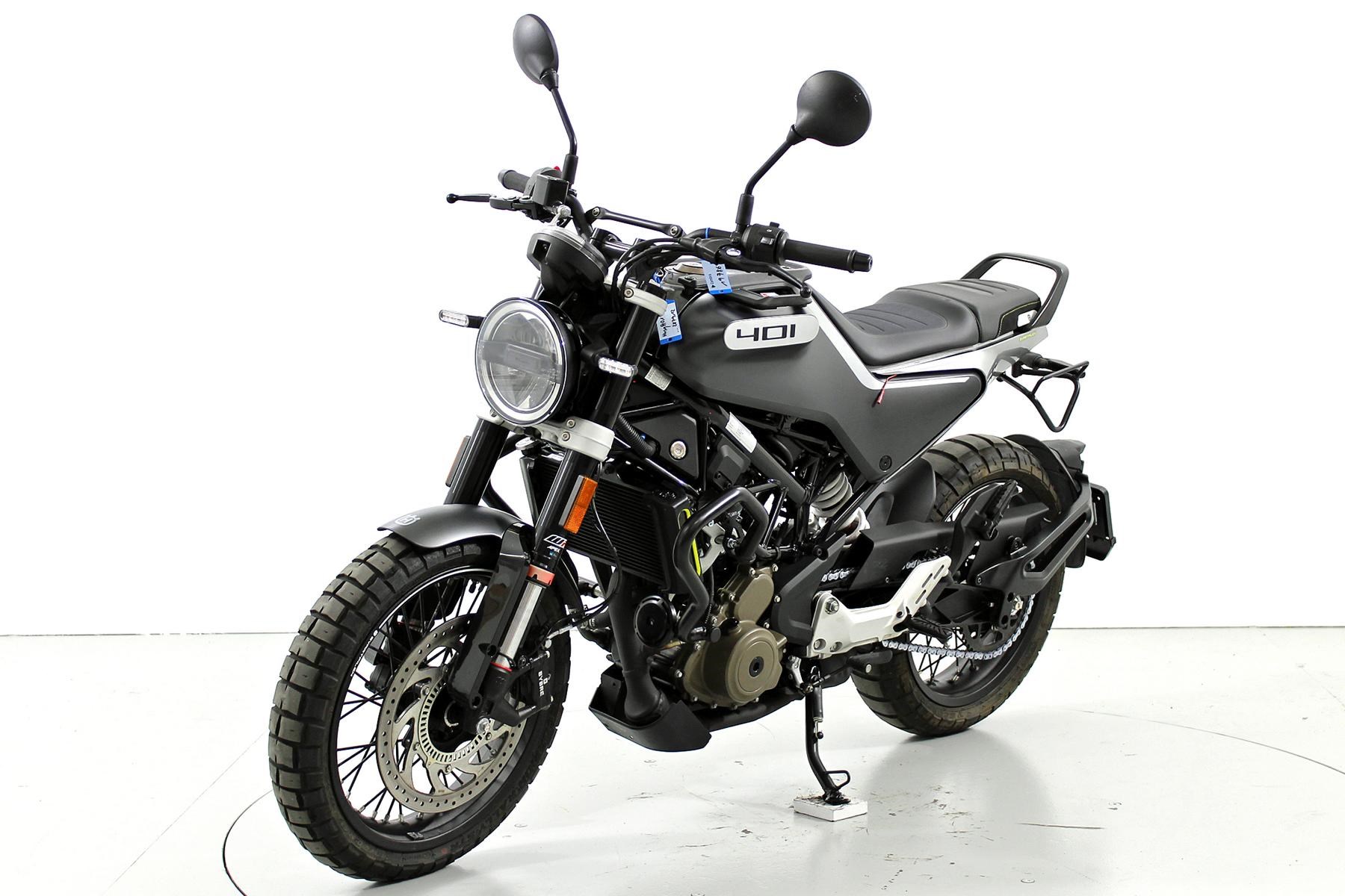 HUSQVARNA 401 Svartpilen ABS-showroom-element-2