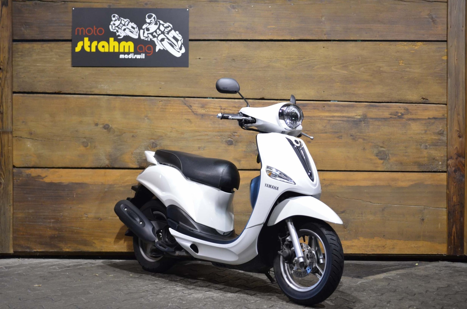 YAMAHA XC D'elight 115