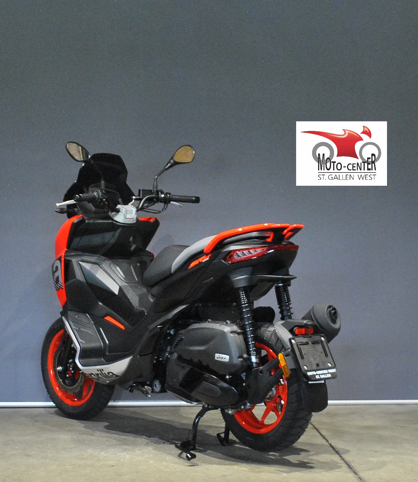 APRILIA SR 125 GT ABS-showroom-element-3