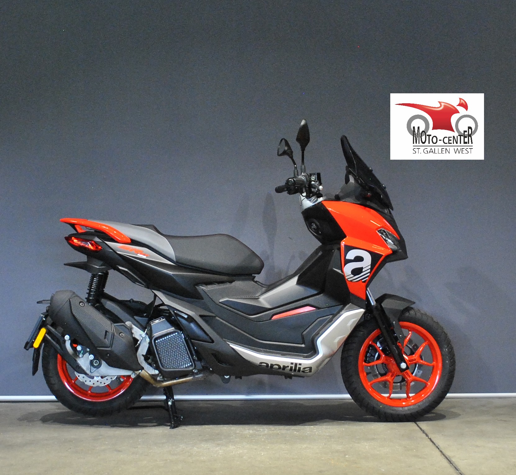 APRILIA SR 125 GT ABS-showroom-element-1