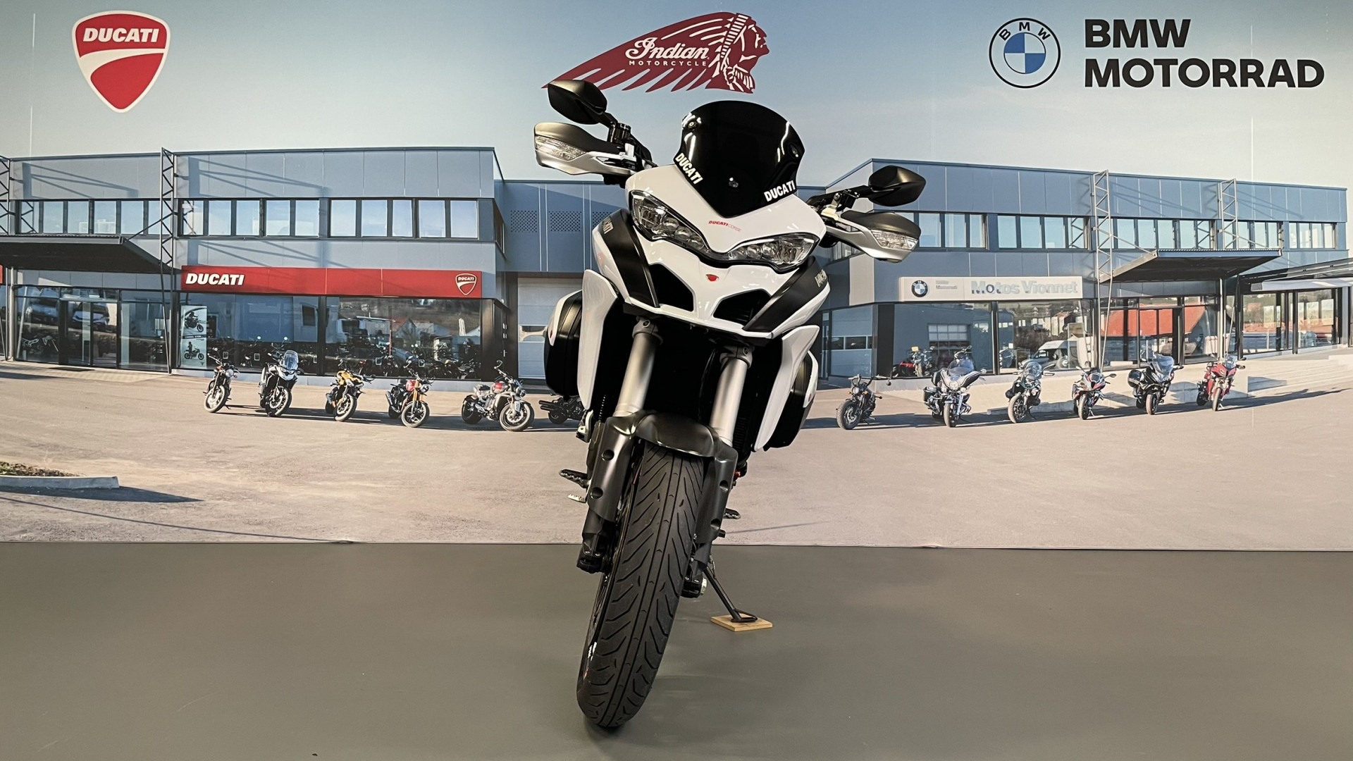 DUCATI Multistrada 1200 avec bagagerie-showroom-element-1