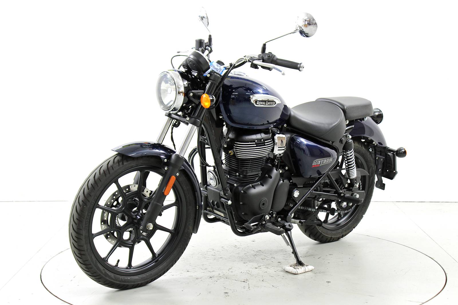 ROYAL ENFIELD METEOR 350-showroom-element-2