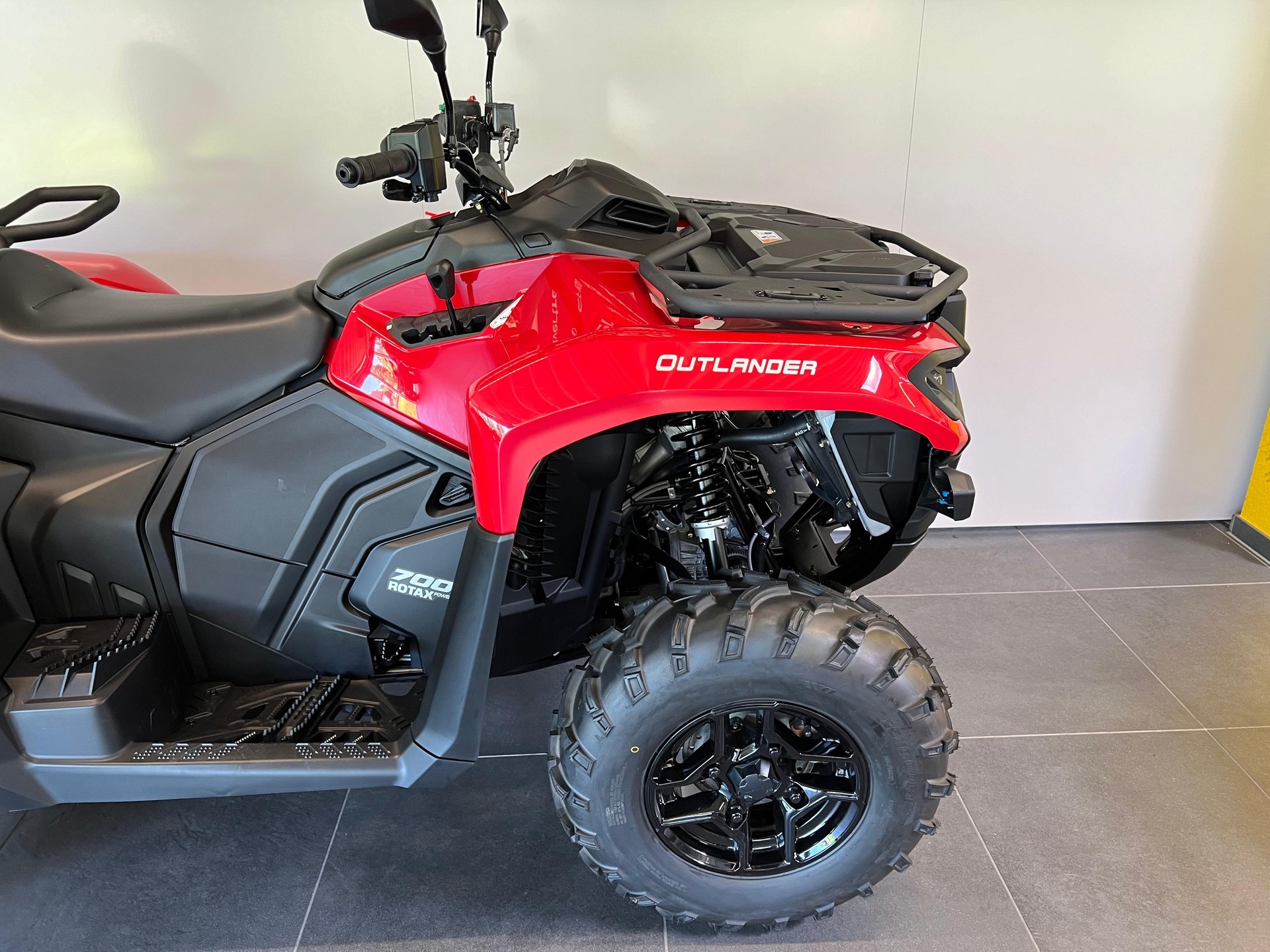 CAN-AM Outlander 700 MAX DPS ABS T-image-5