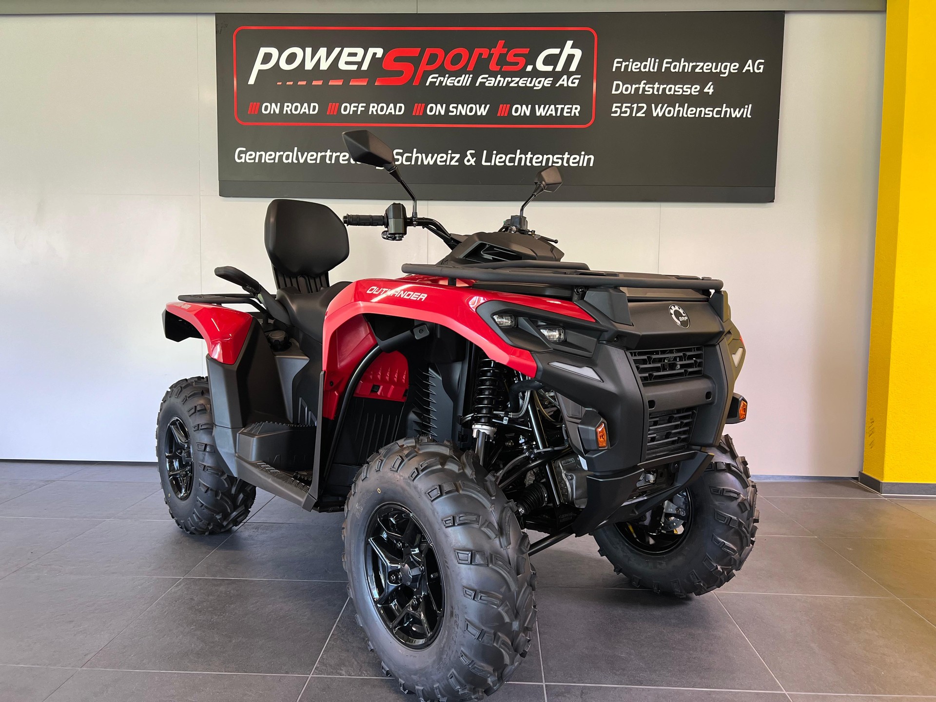 CAN-AM Outlander 700 MAX DPS ABS T-showroom-element-1