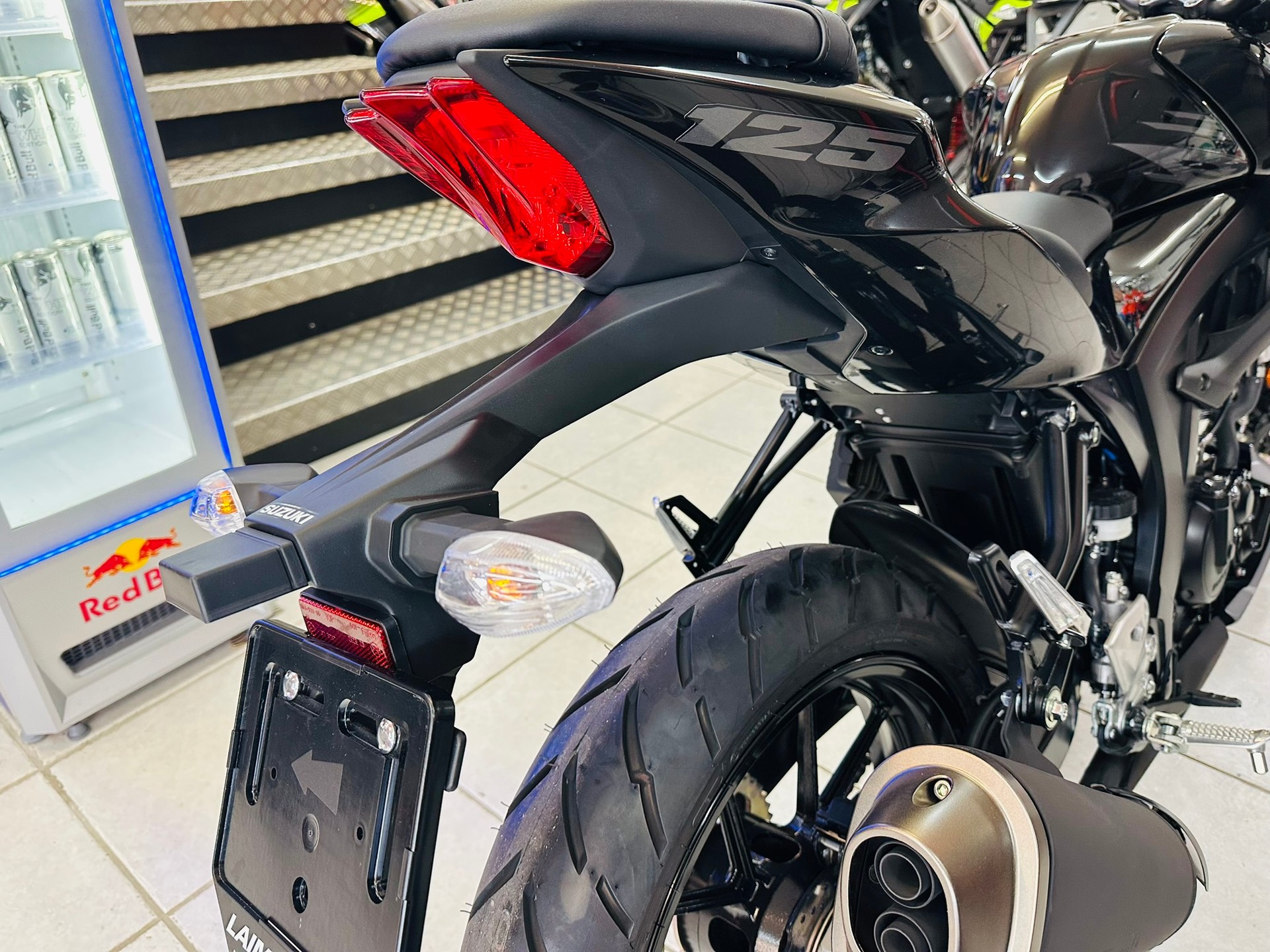 SUZUKI GSX-S 125-showroom-element-3