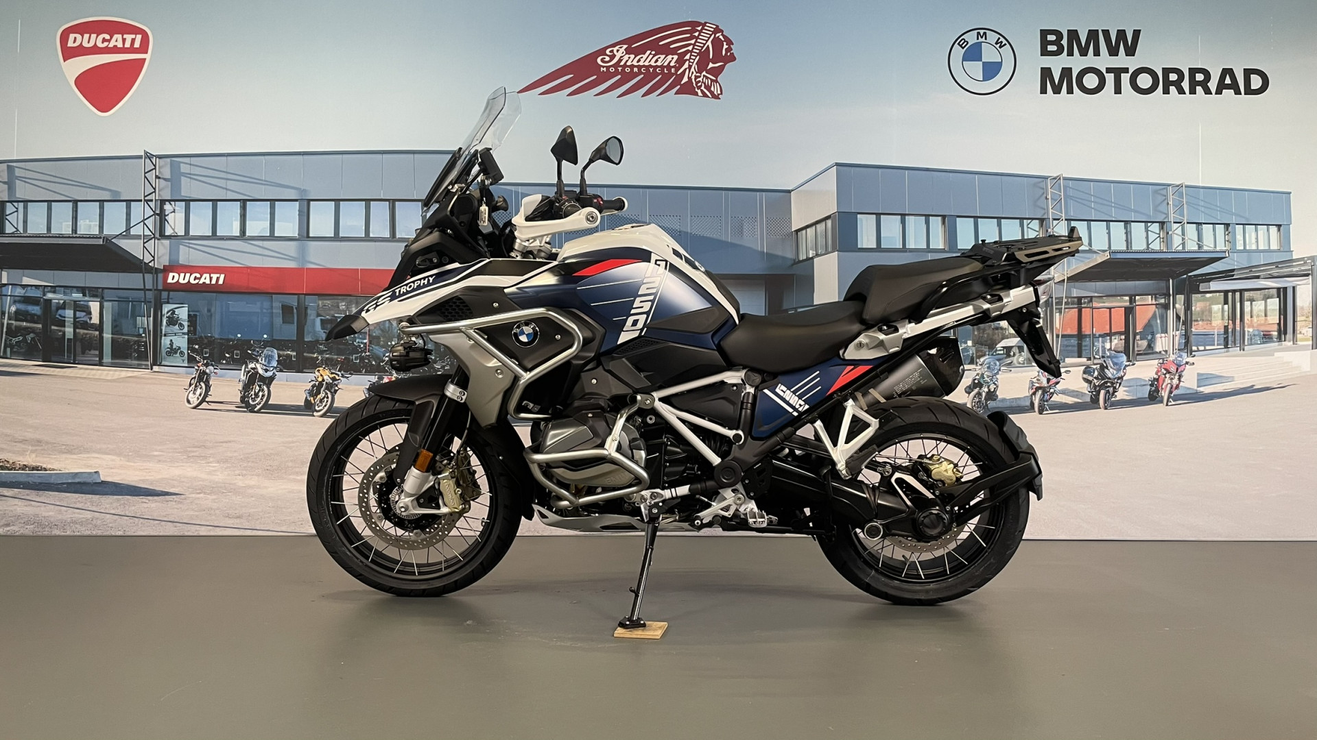 BMW R 1250 GS Trophy Service inclus + garantie jusqu'au 03.04.2026-showroom-element-3