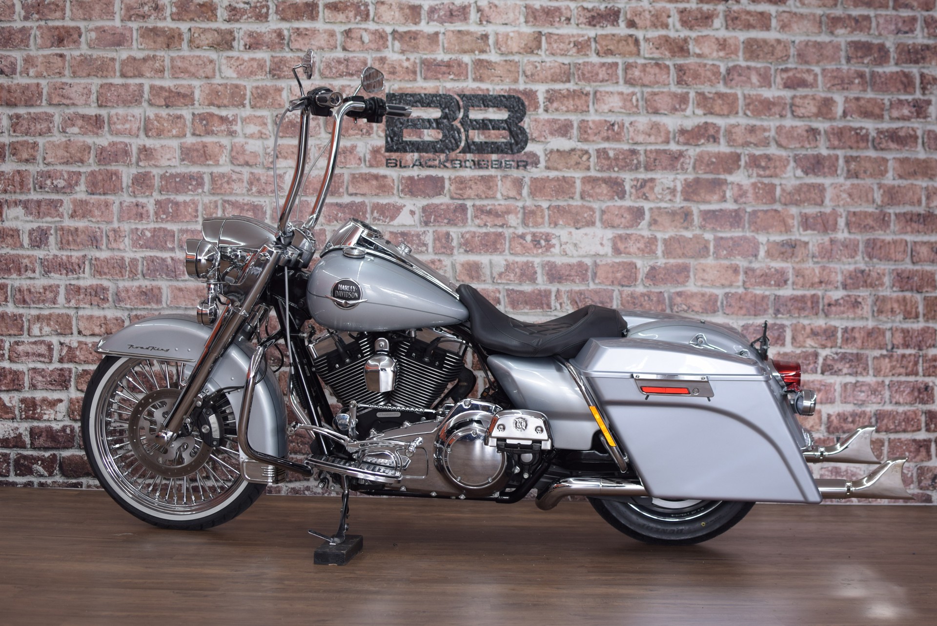 HARLEY-DAVIDSON FLHRC Road King Classic ABS-image-4
