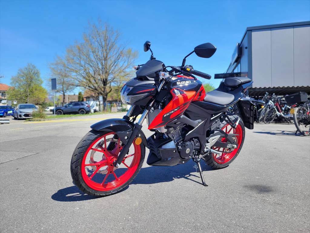 SUZUKI GSX-S 125