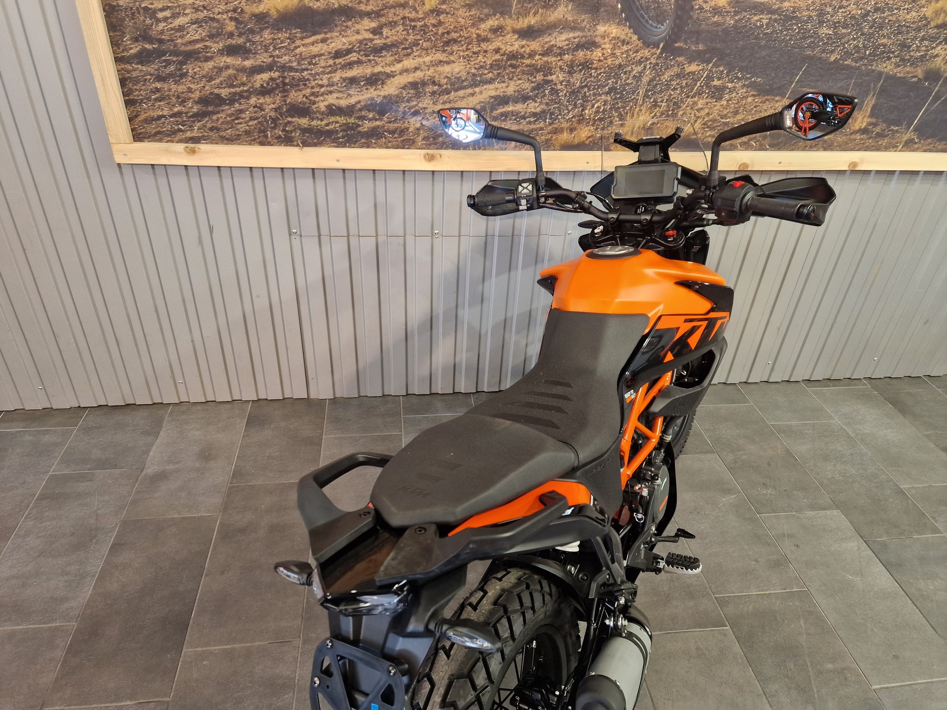 KTM 390 Adventure Spoke Wheels-showroom-element-1
