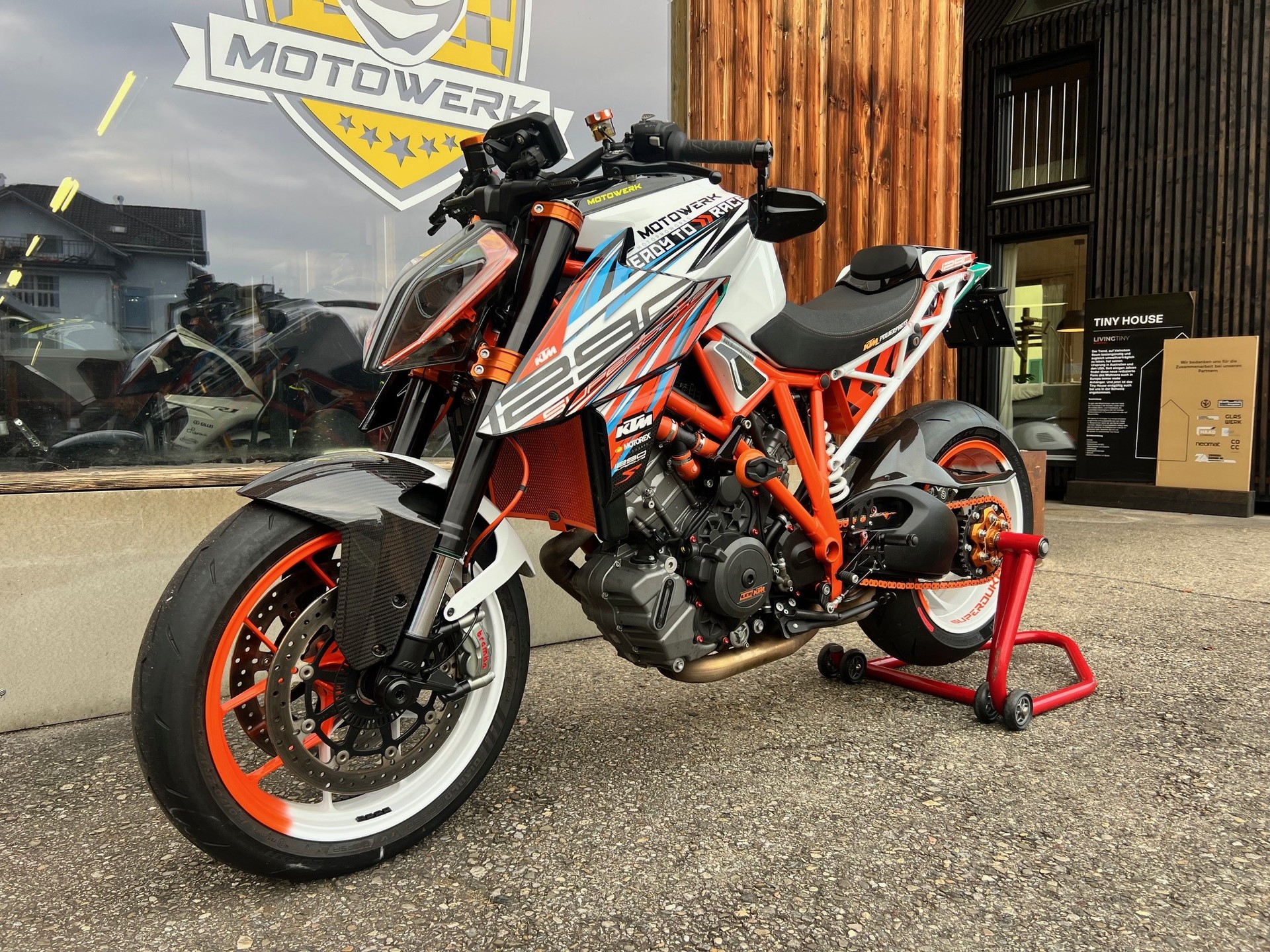 KTM 1290 Super Duke R-image-7