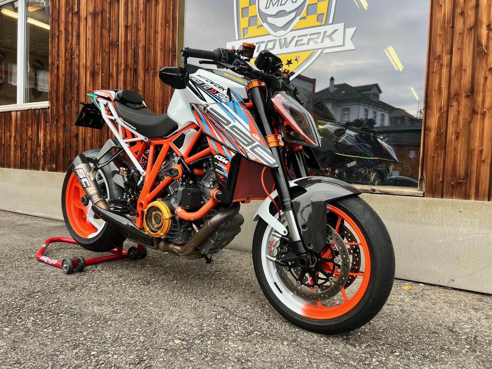 KTM 1290 Super Duke R-image-1