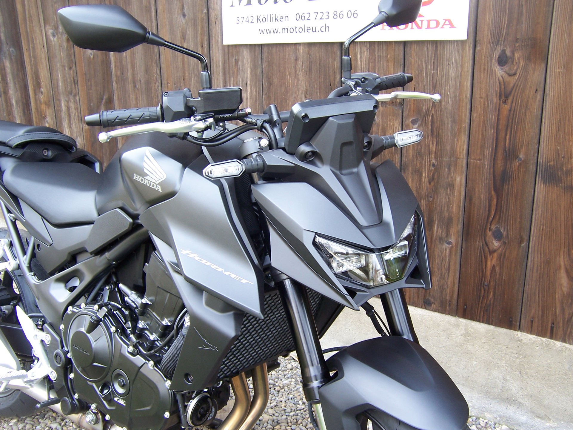 HONDA CB 750 Hornet-image-1