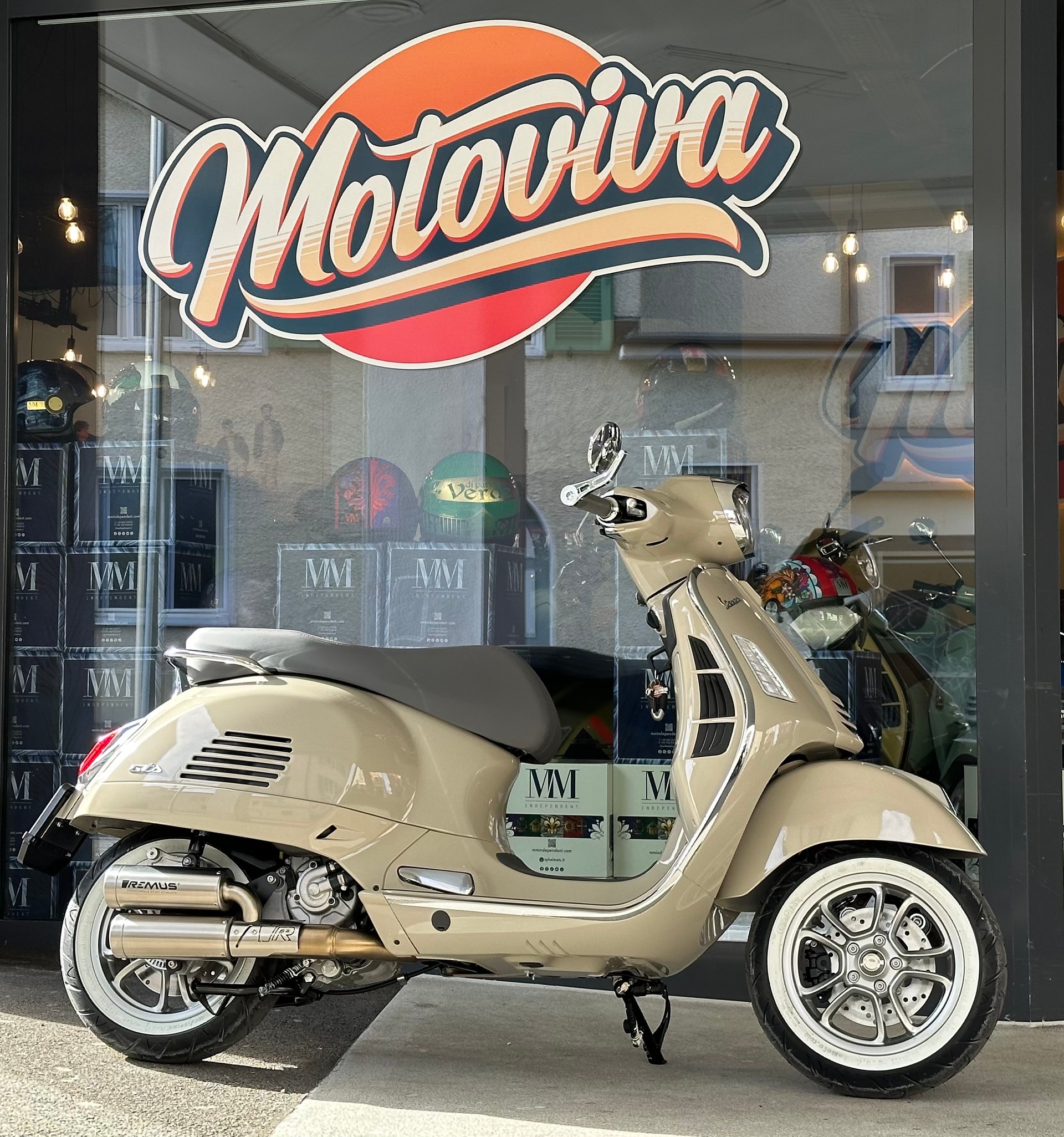 PIAGGIO Vespa GTS 300 ABS-image-0