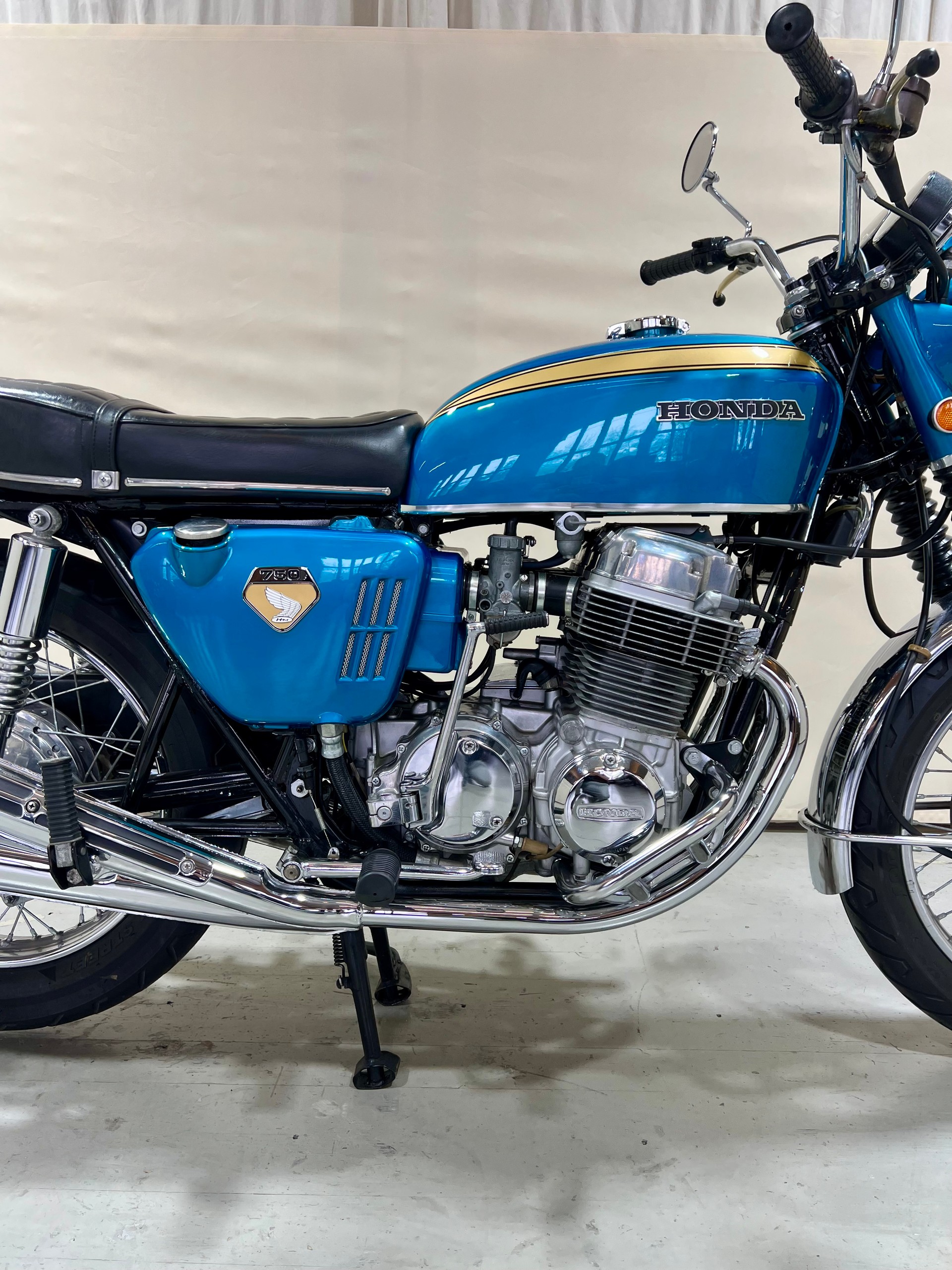HONDA CB 750 Four K0-showroom-element-2