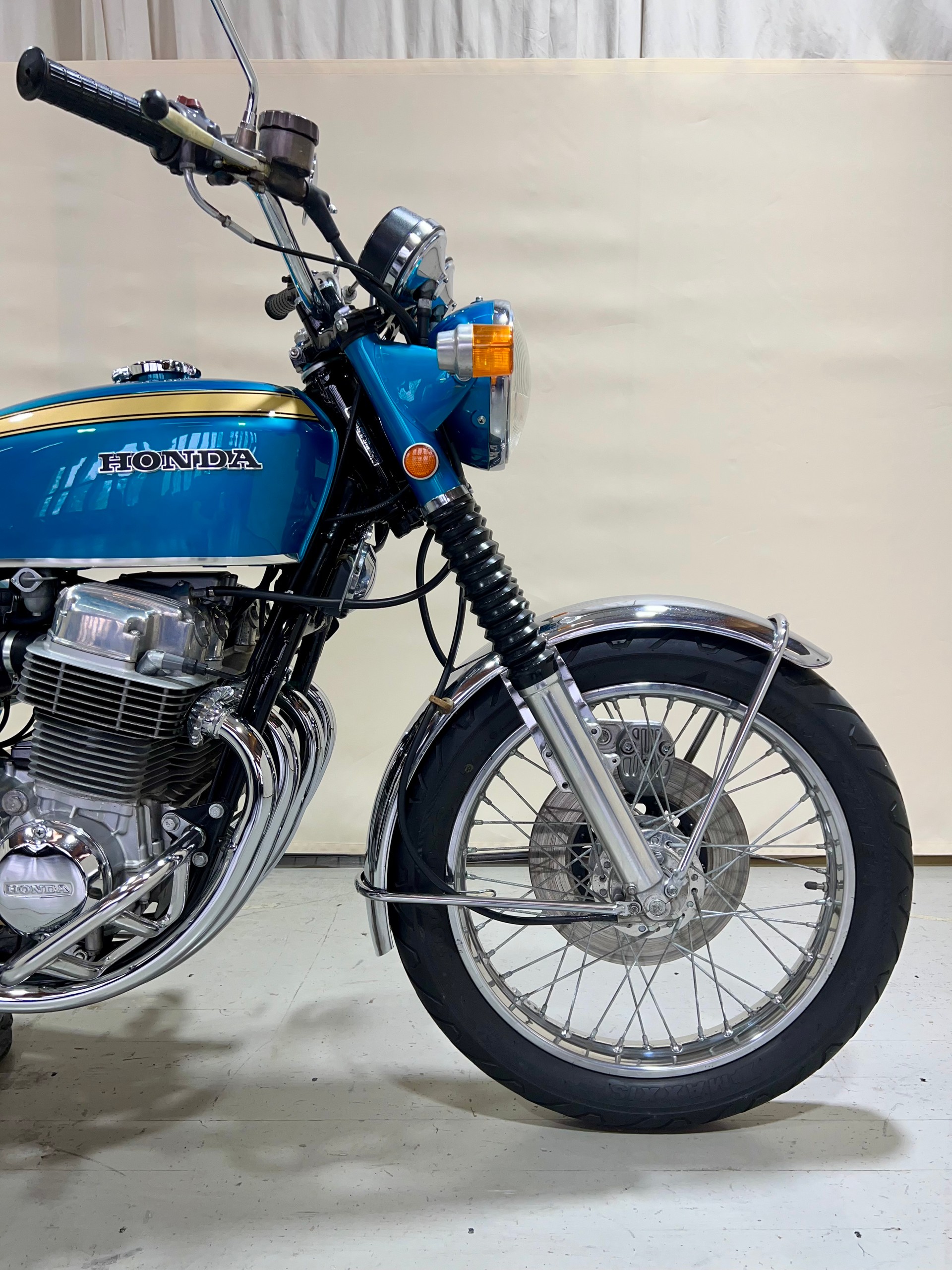 HONDA CB 750 Four K0-showroom-element-1
