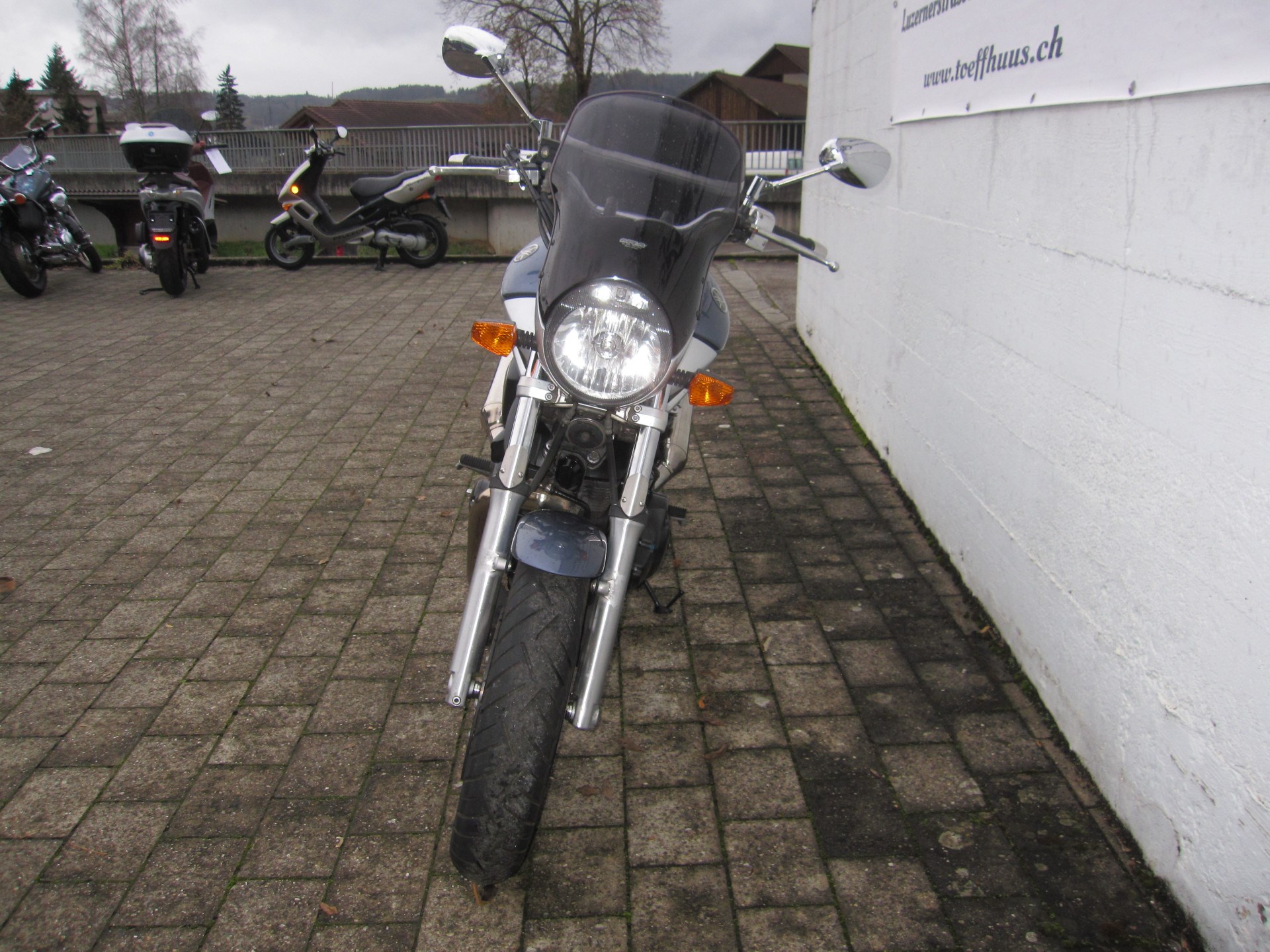 YAMAHA BT 1100 Bulldog-showroom-element-2