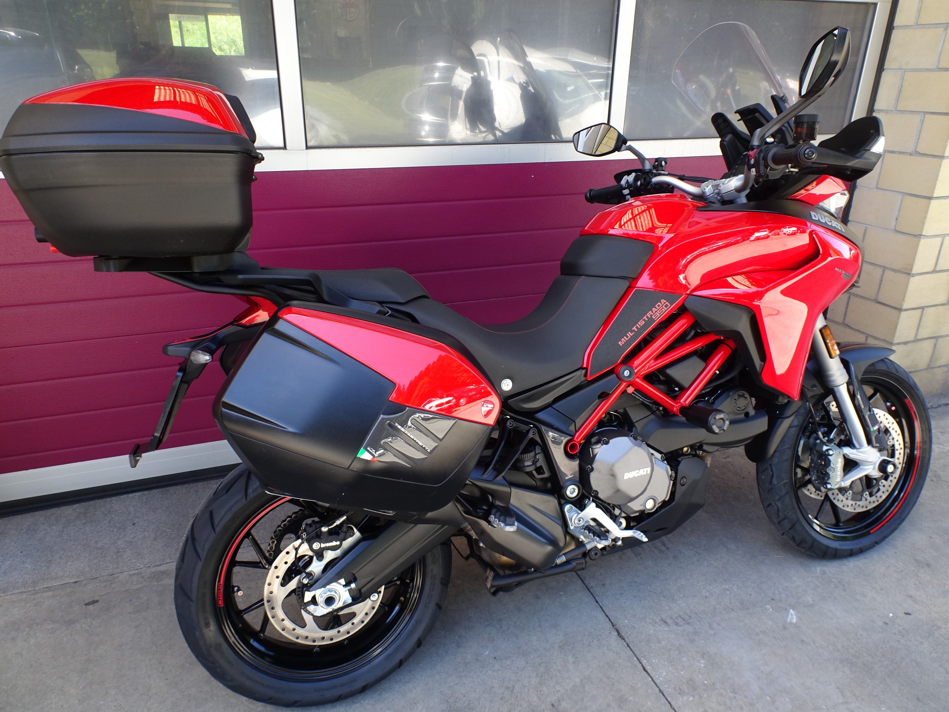DUCATI Multistrada 950 S-showroom-element-3