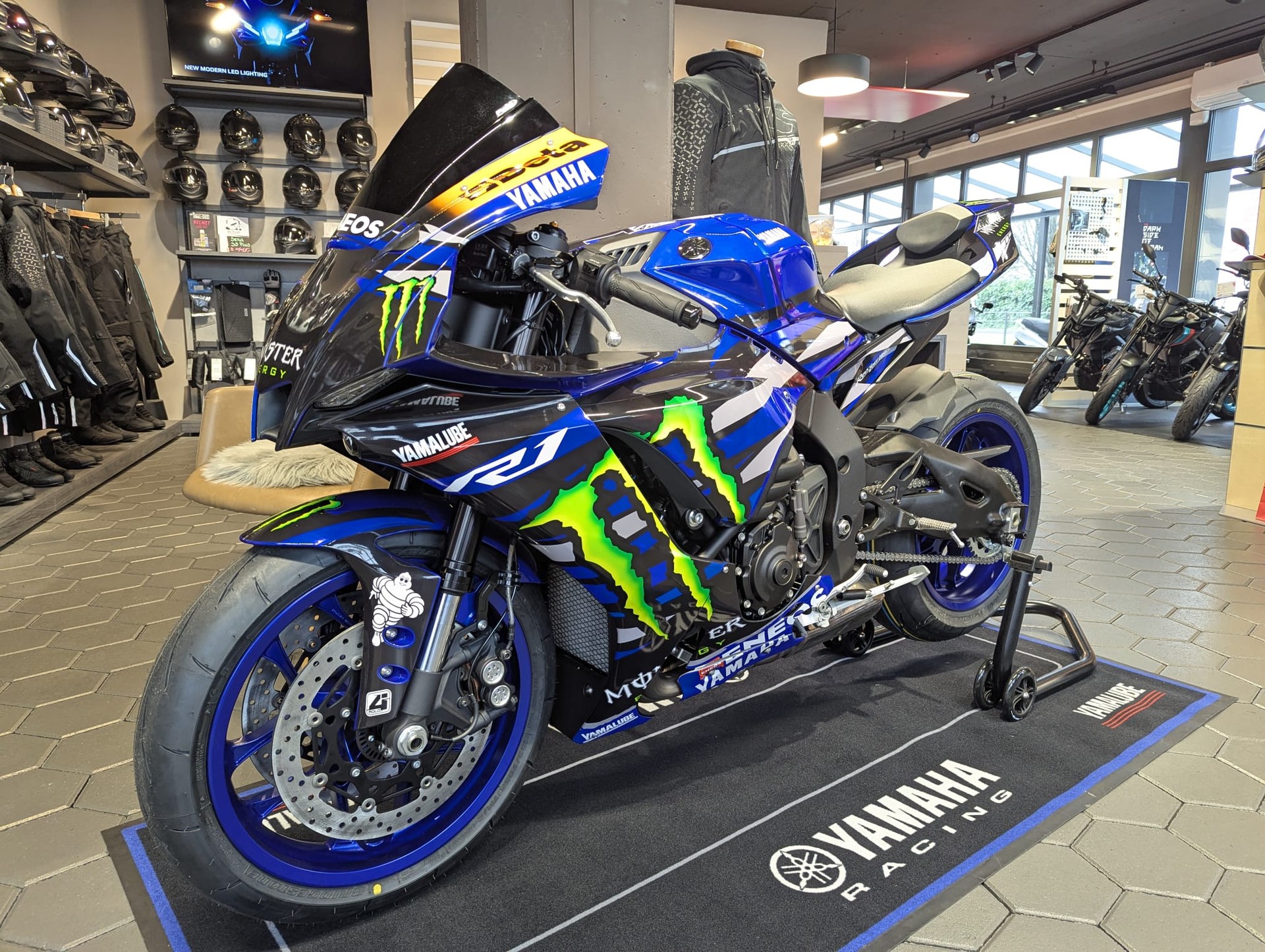 YAMAHA YZF-R1 ABS