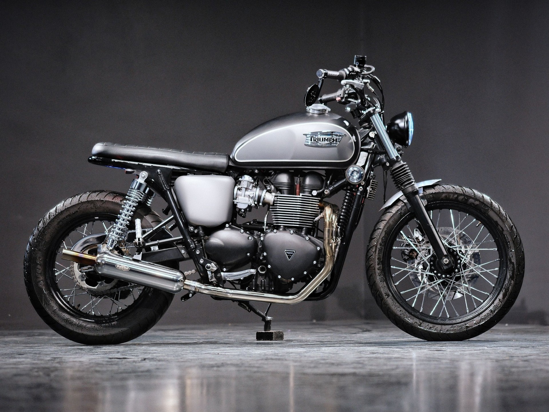 TRIUMPH Bonneville 900 i T 100-showroom-element-1