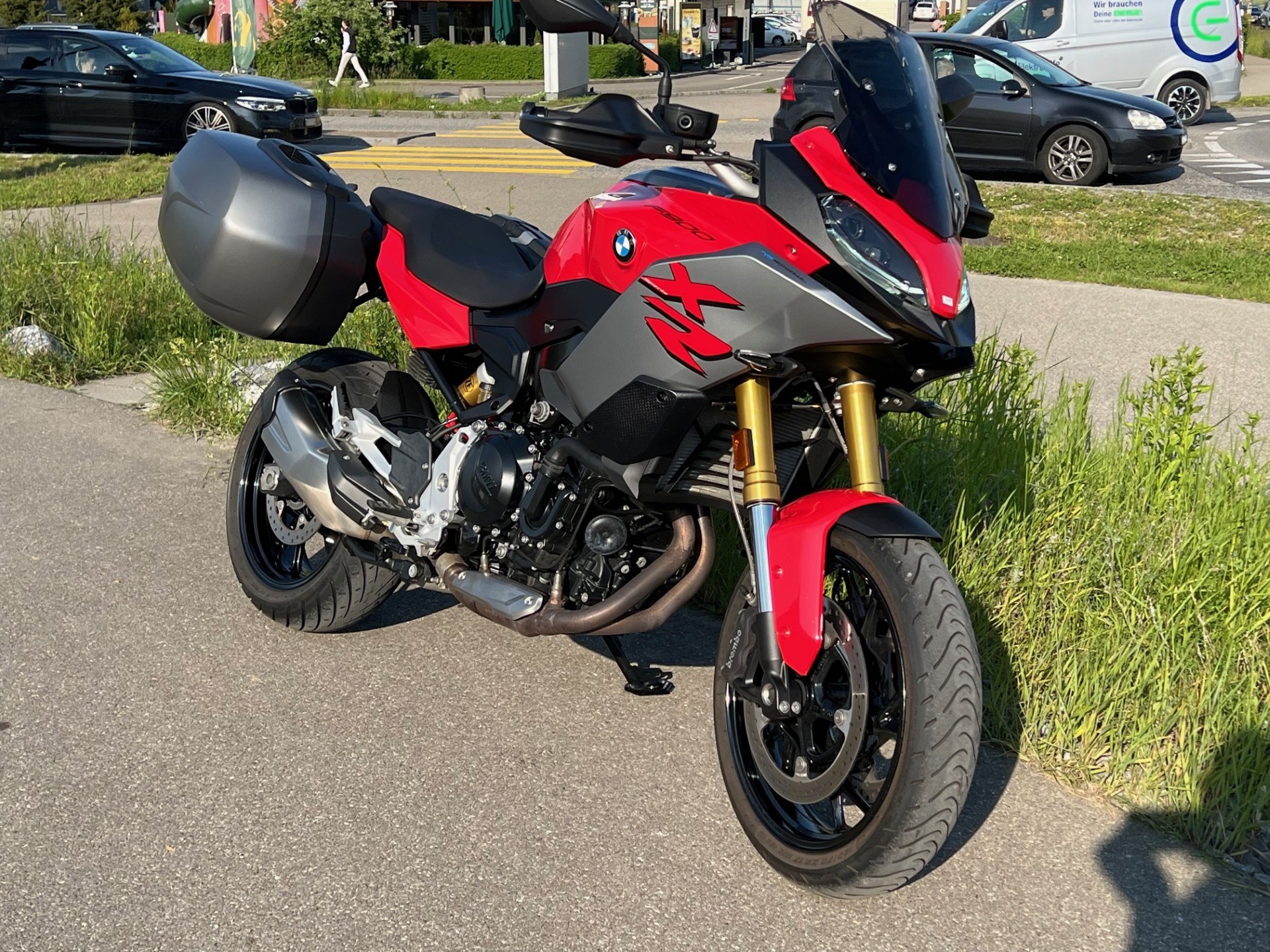 BMW F 900 XR Sport-image-2
