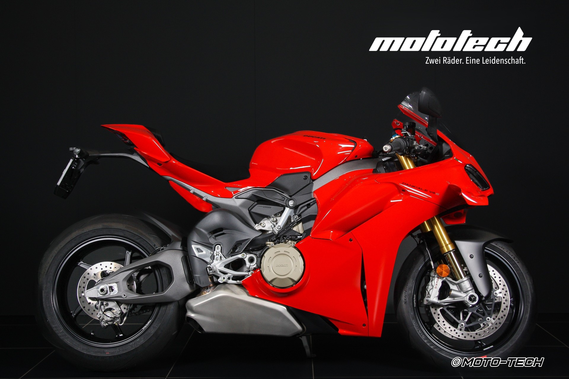 DUCATI Panigale V4 S-image-1