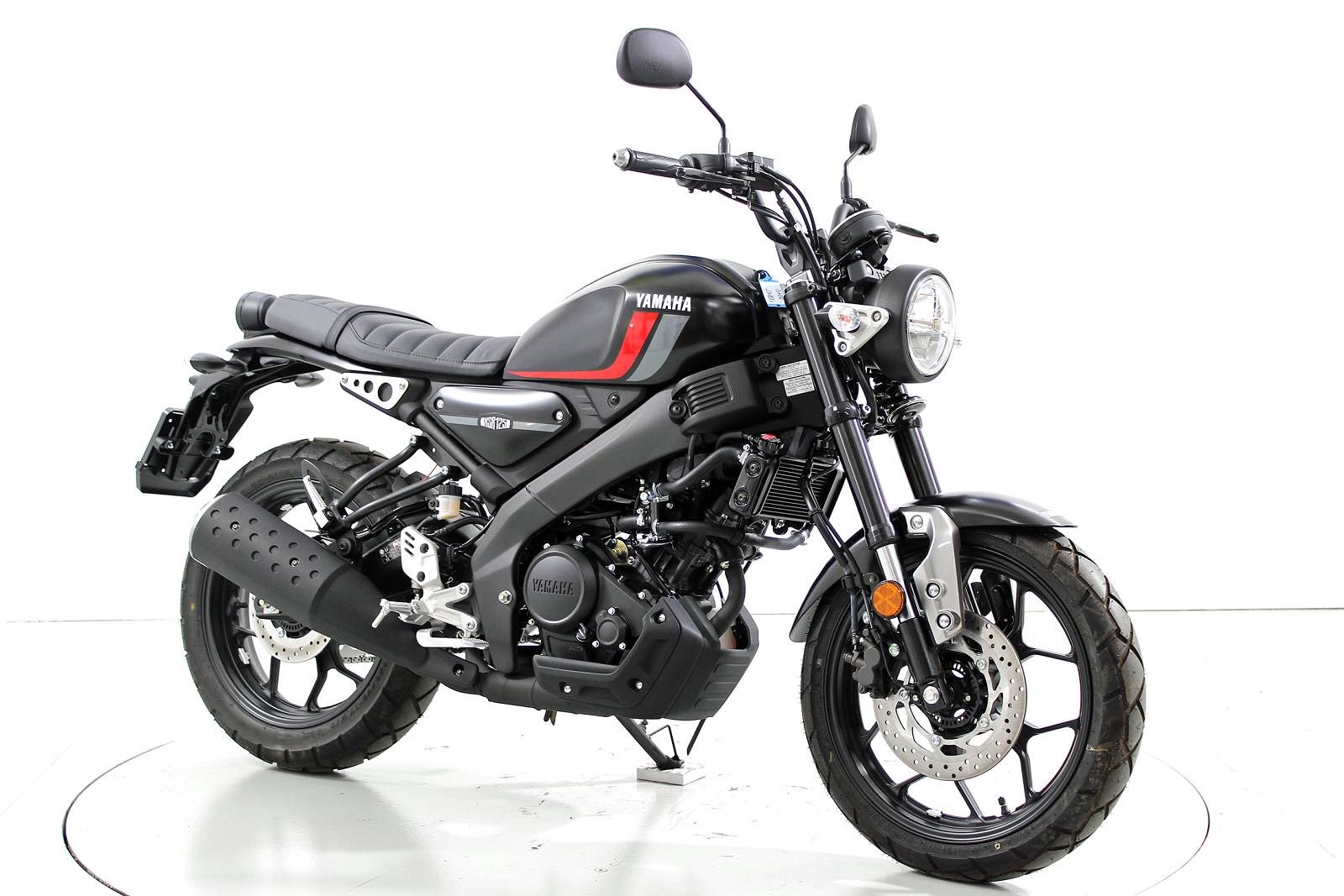 YAMAHA XSR 125-showroom-element-1