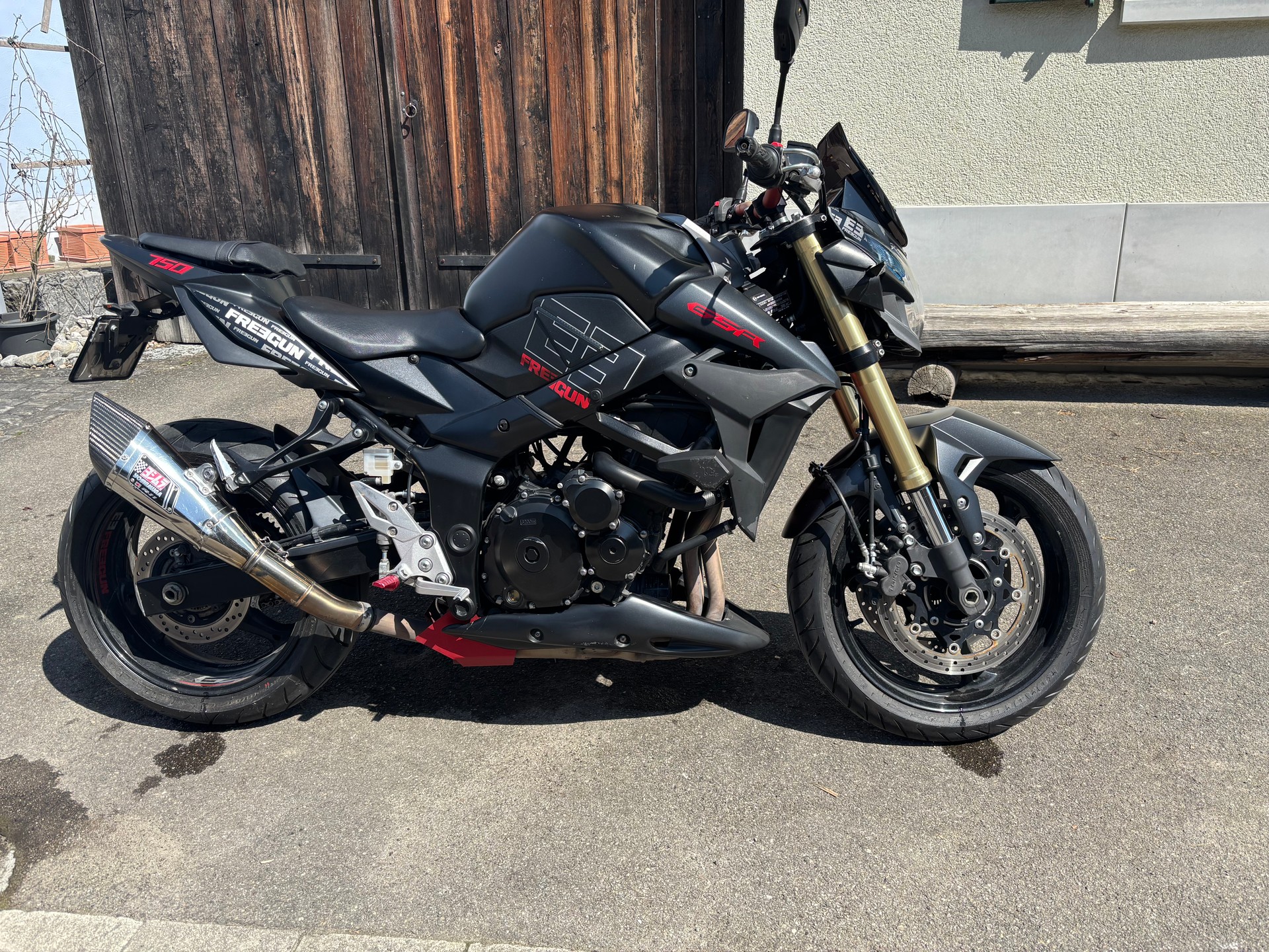 SUZUKI GSR 750 ABS Freegun