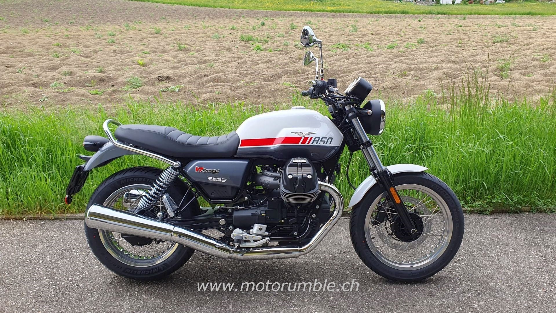 MOTO GUZZI V7 SPECIAL-image-0