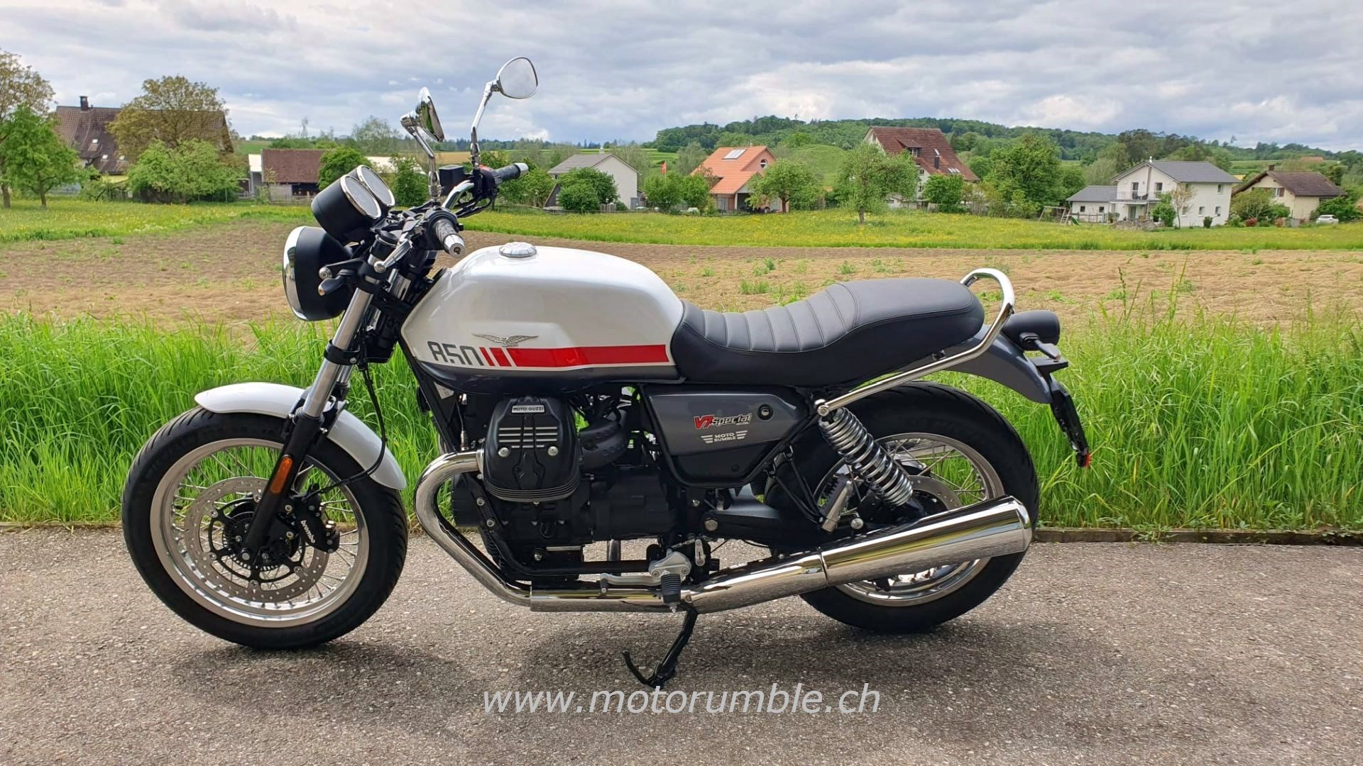 MOTO GUZZI V7 SPECIAL-image-3