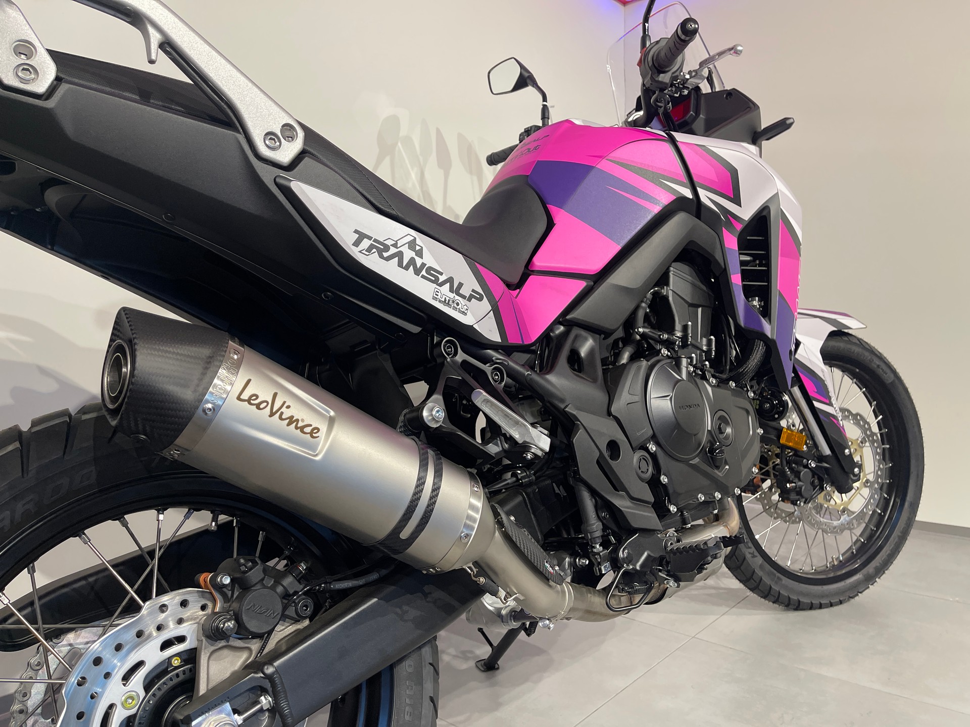 HONDA XL 750 Transalp-showroom-element-3
