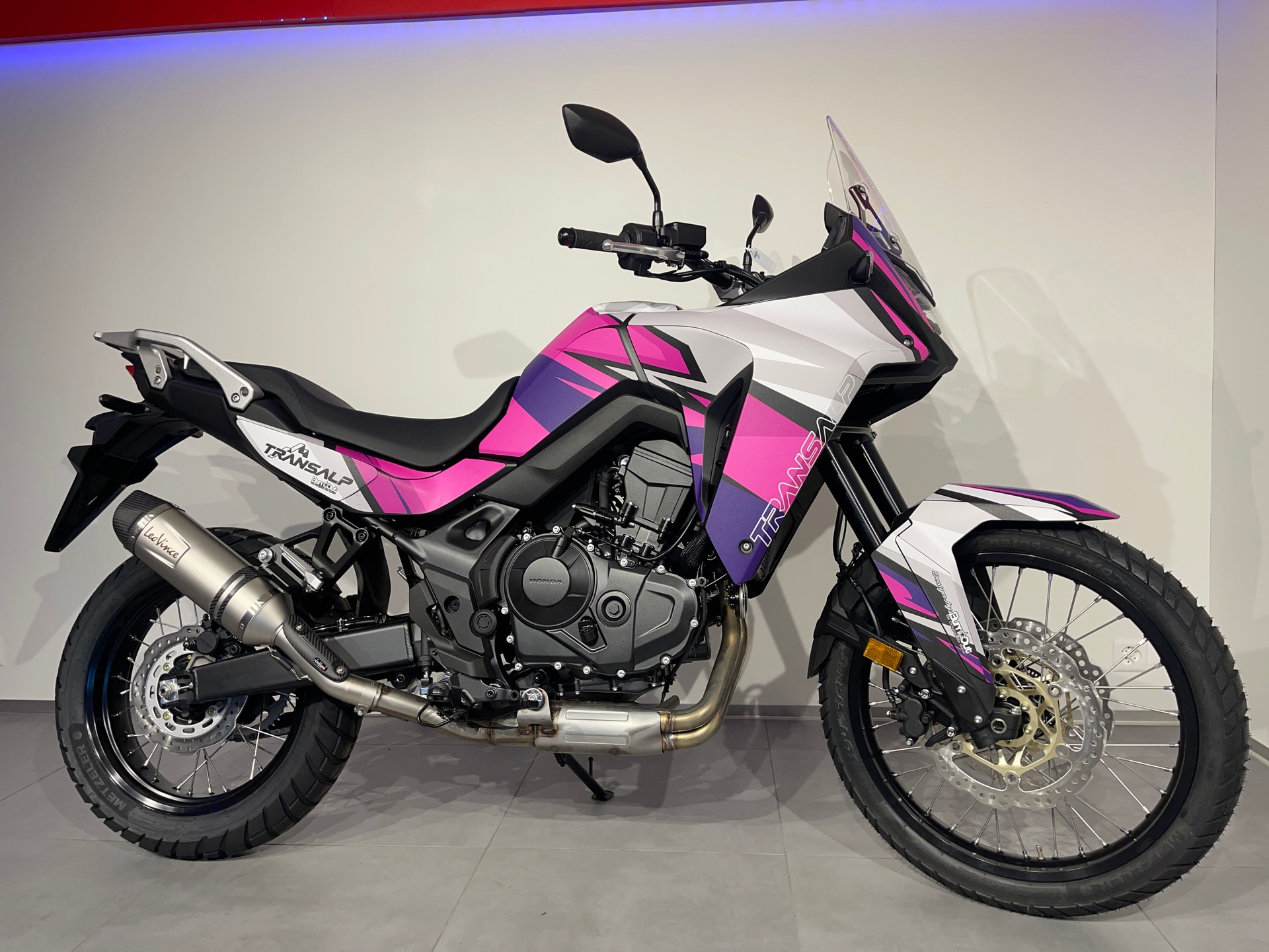 HONDA XL 750 Transalp-showroom-element-1