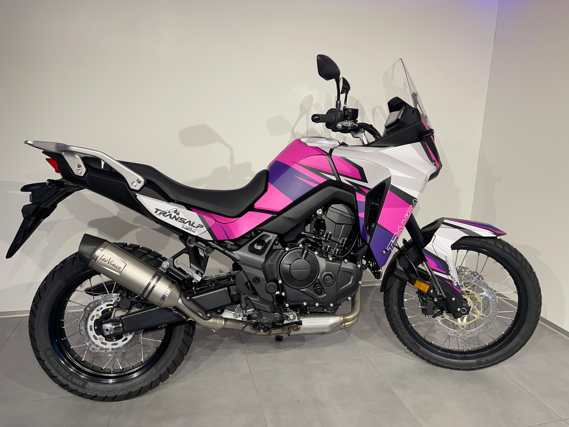 HONDA XL 750 Transalp-showroom-element-2